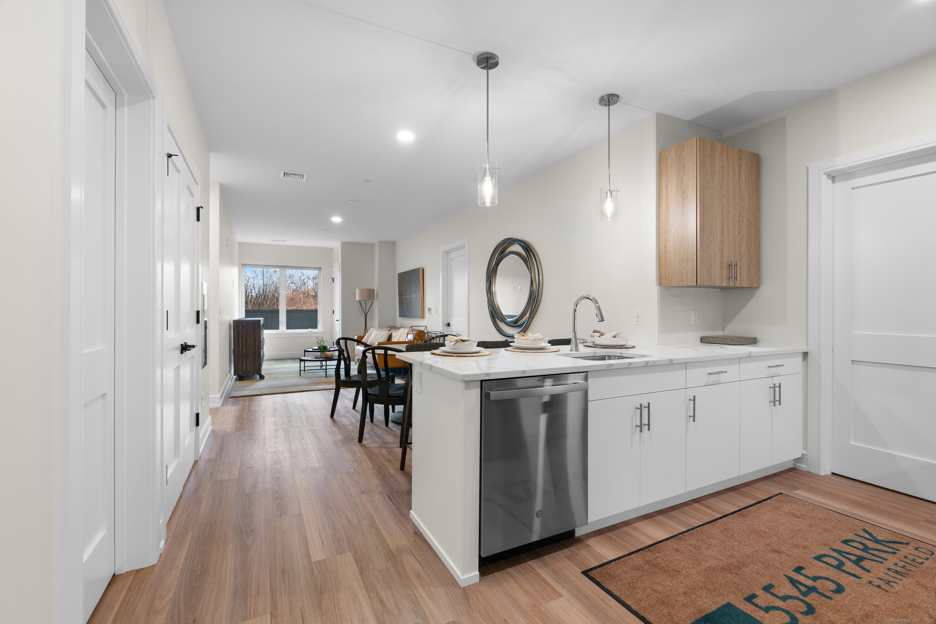 5545 Park Avenue 207