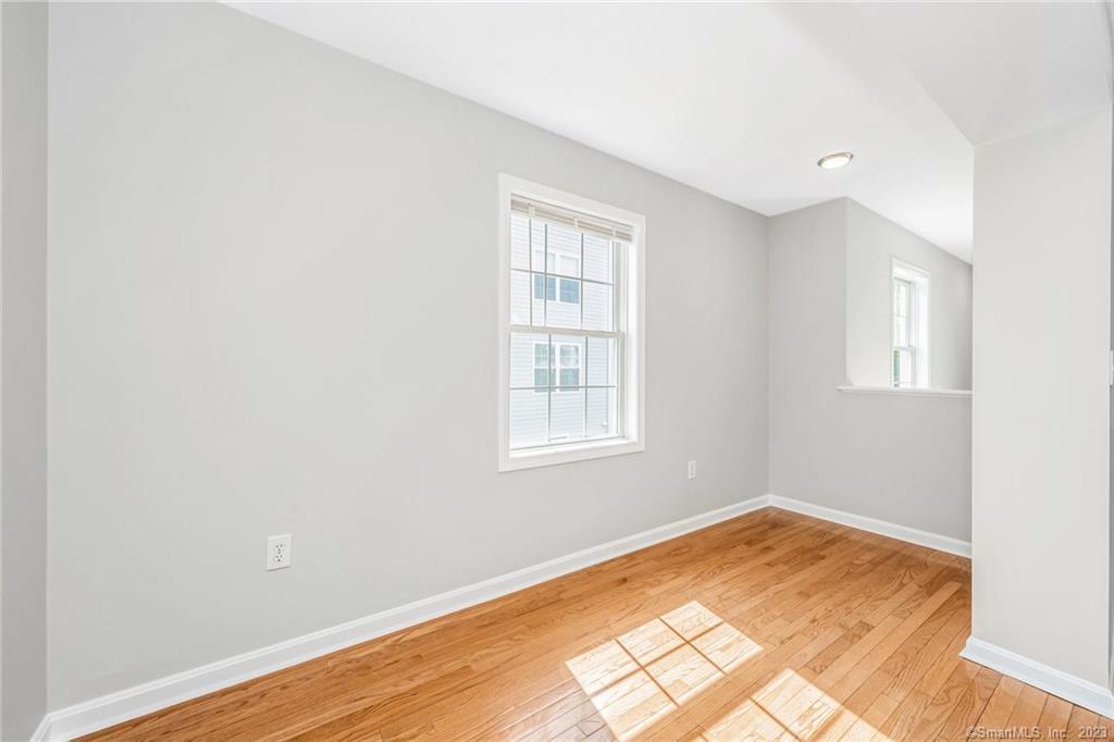 28 3rd Street 28