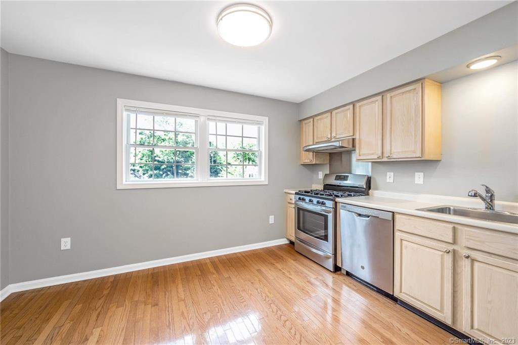28 3rd Street 28