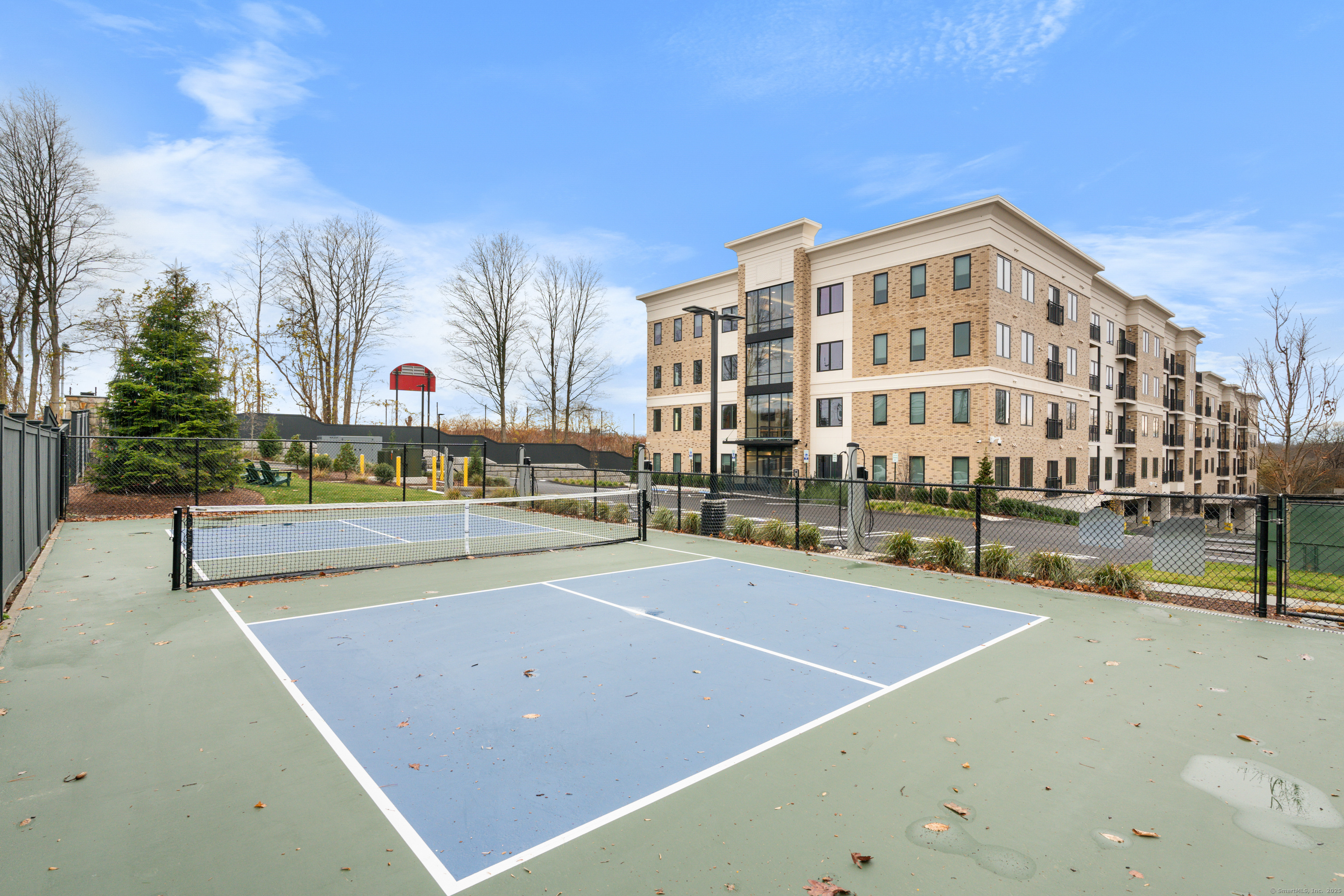 5545 Park Avenue 303