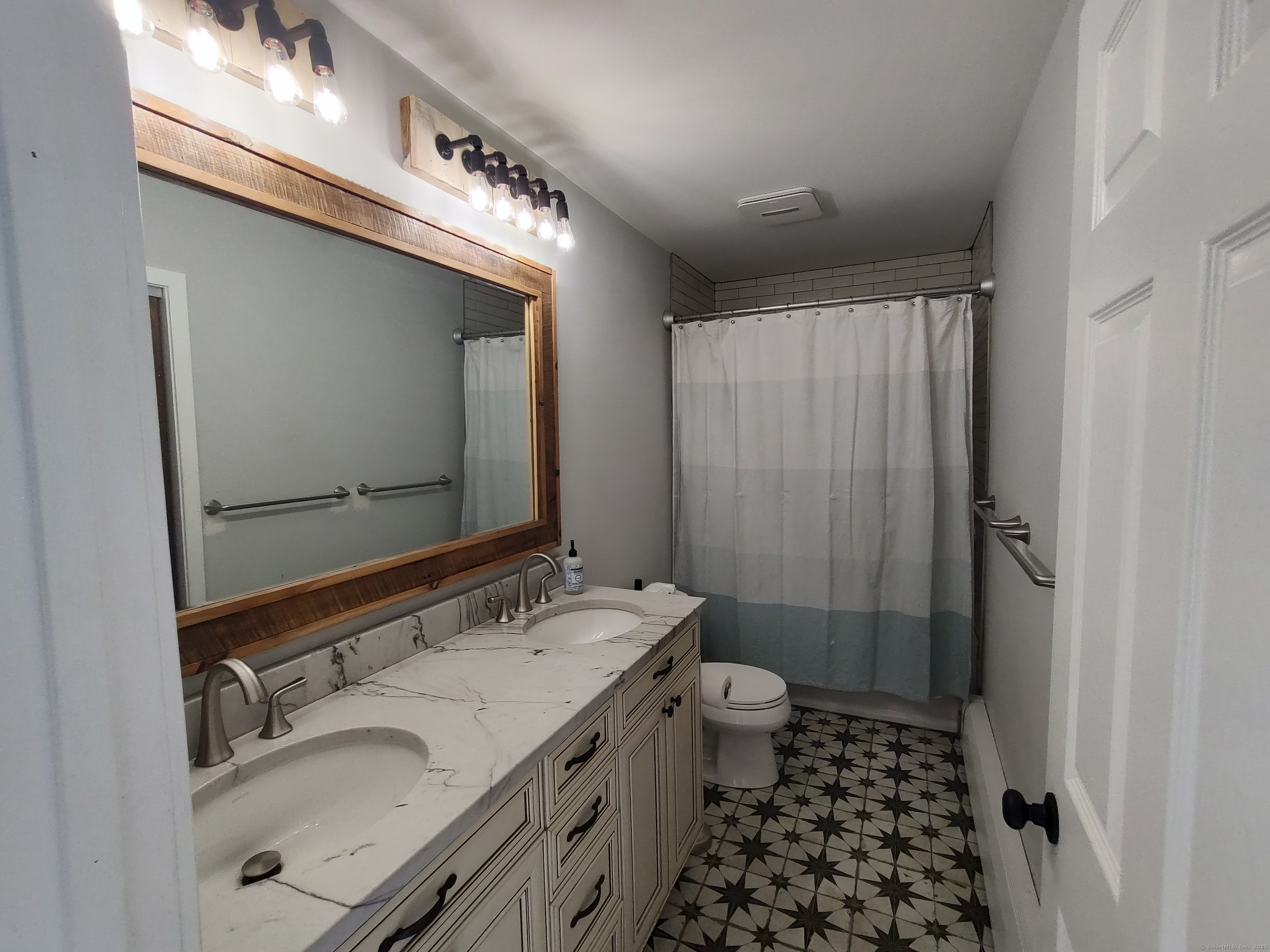 28 Tahmore Place
