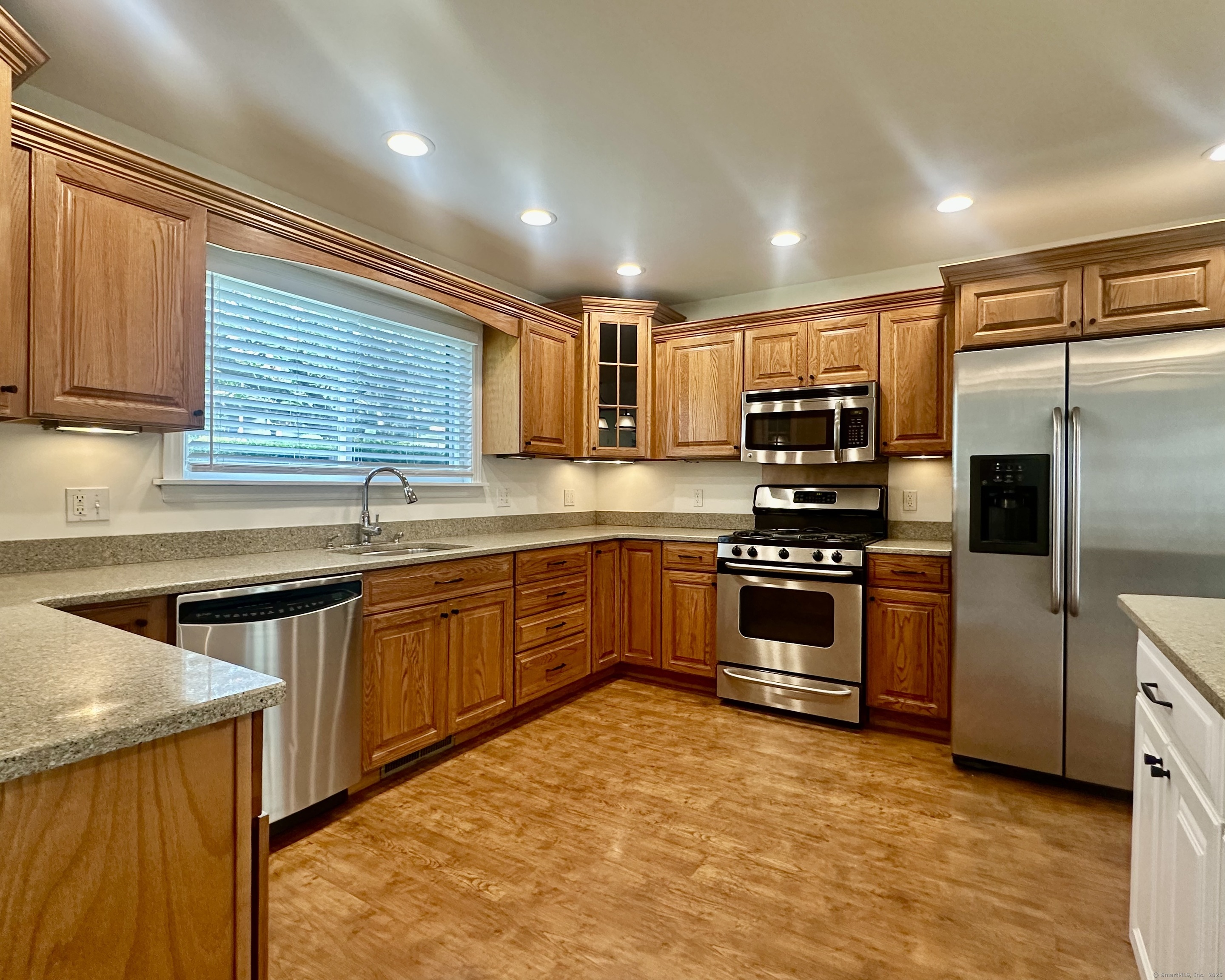 319 Navajo Lane B