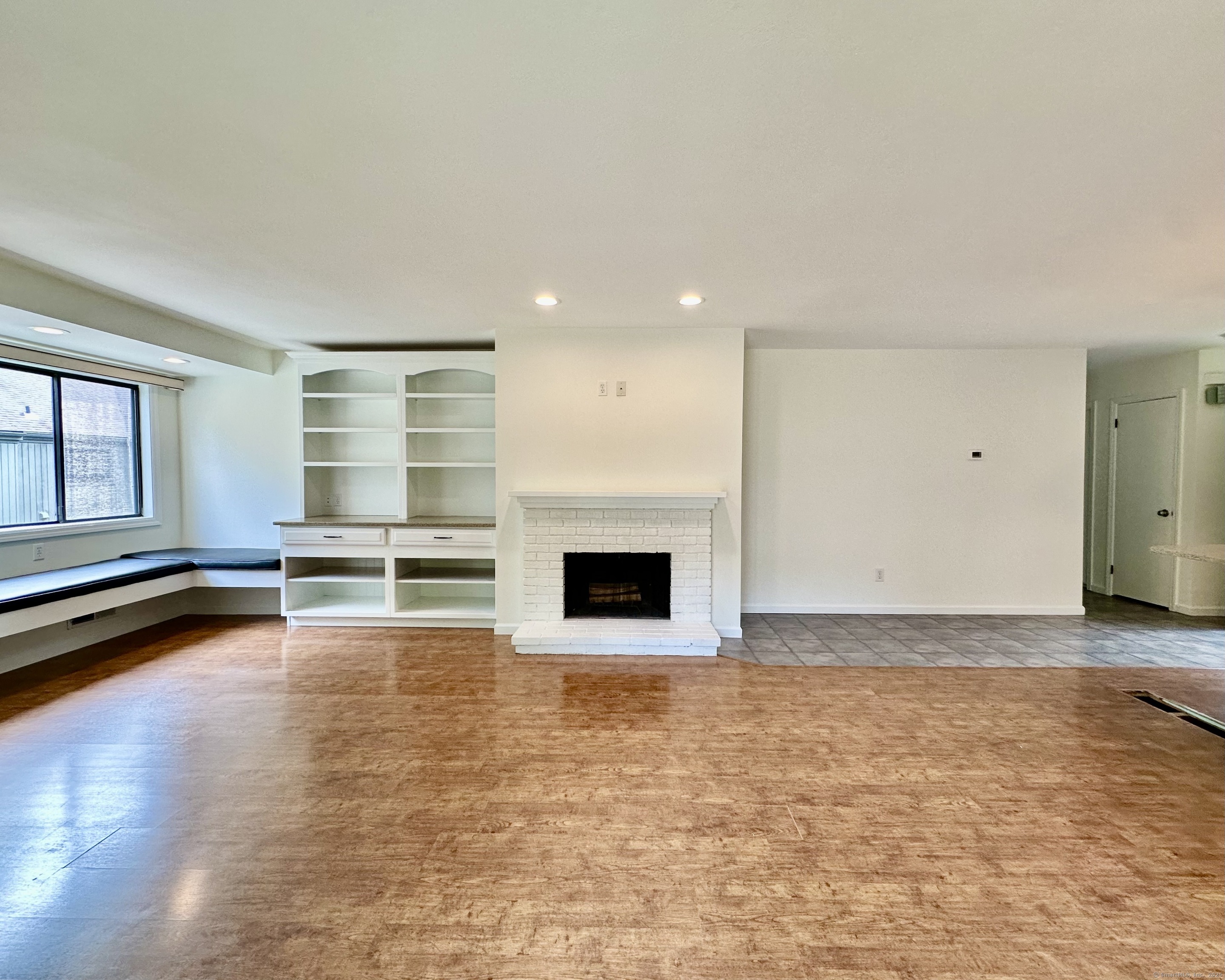 319 Navajo Lane B