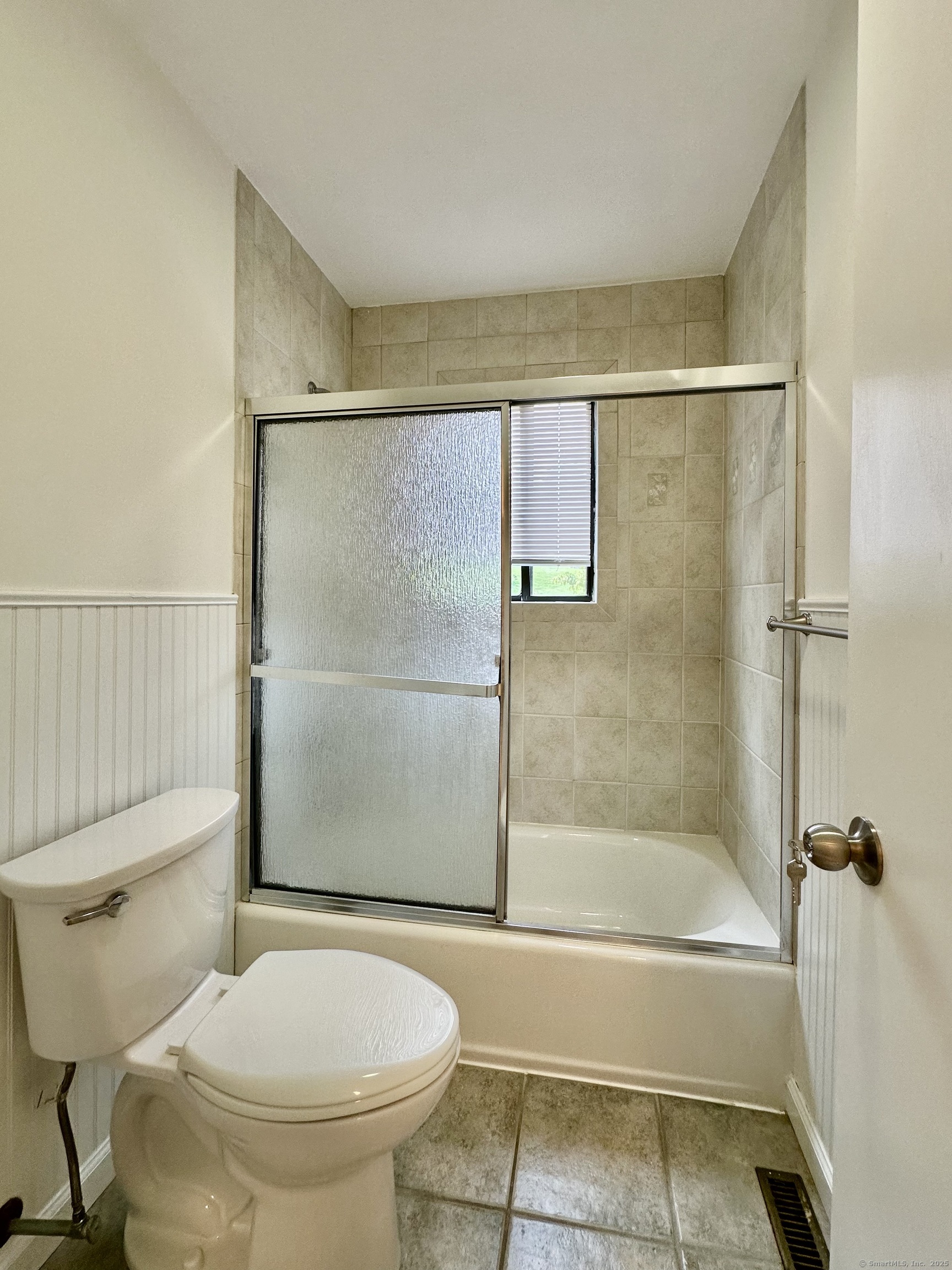 319 Navajo Lane B