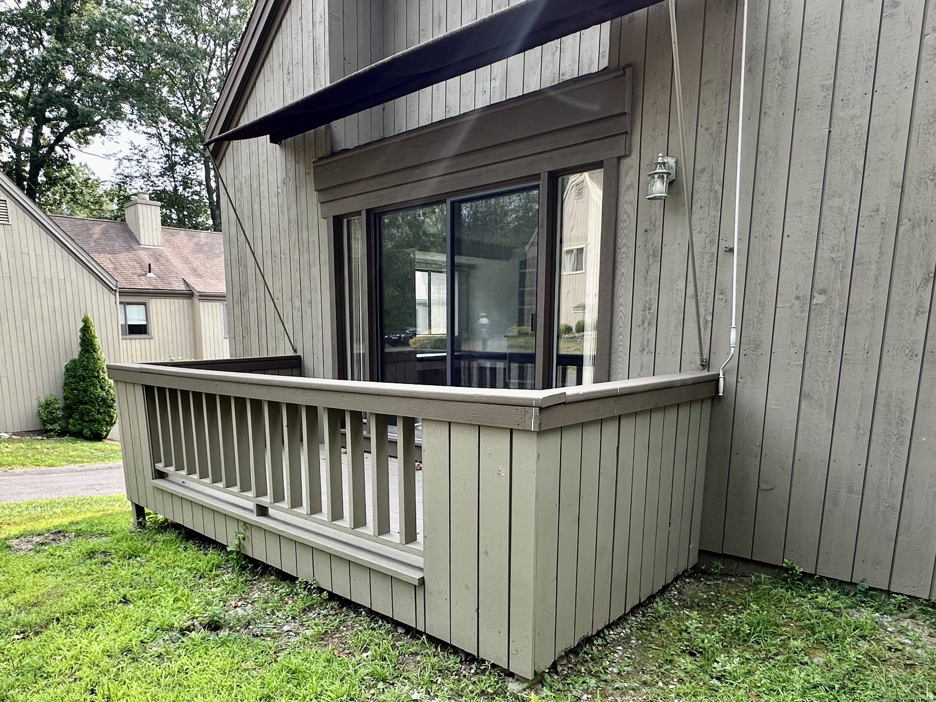319 Navajo Lane B