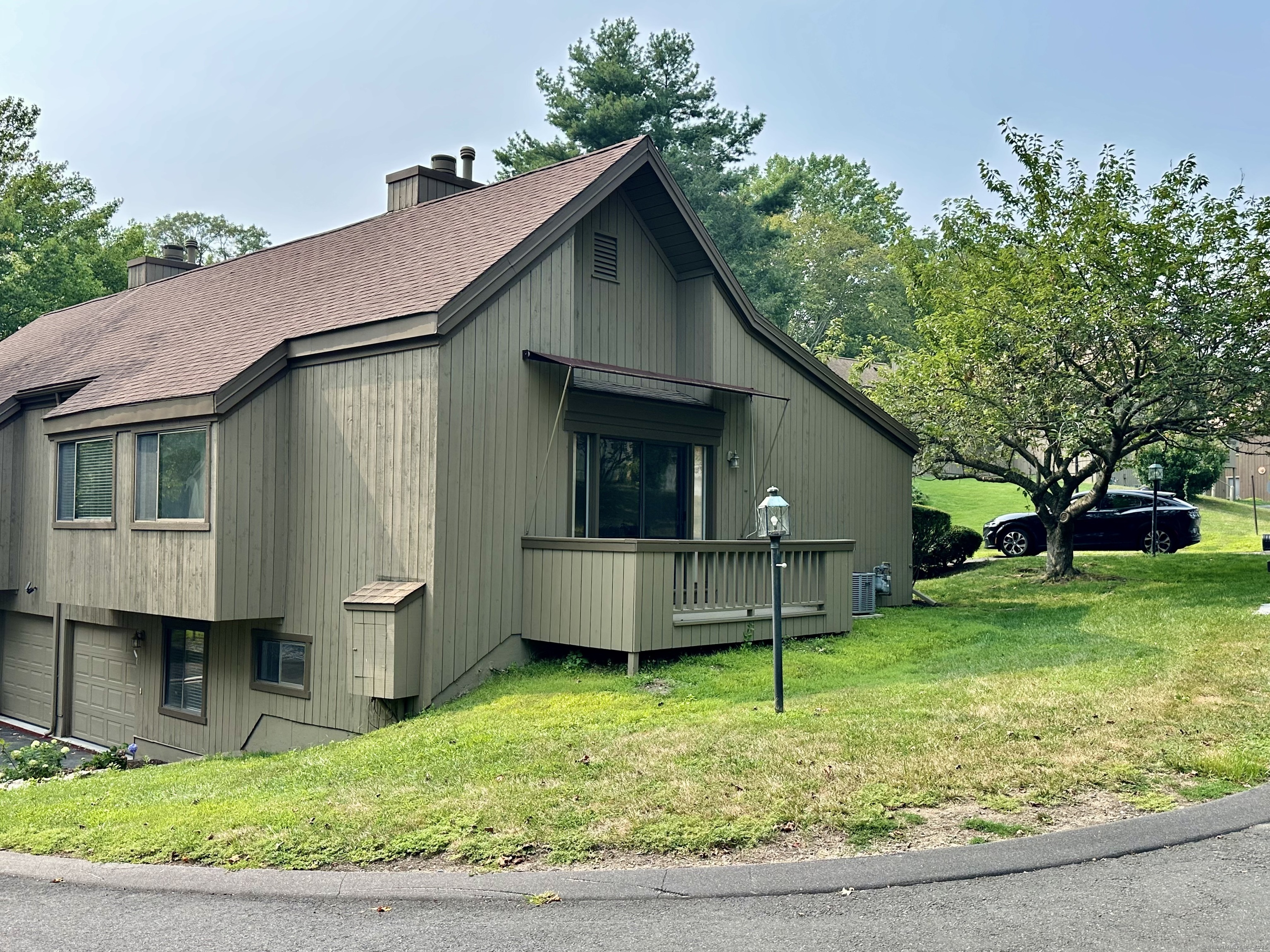 319 Navajo Lane B