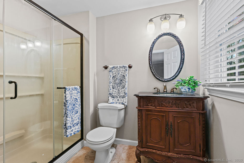 6 Barrington Drive APT A