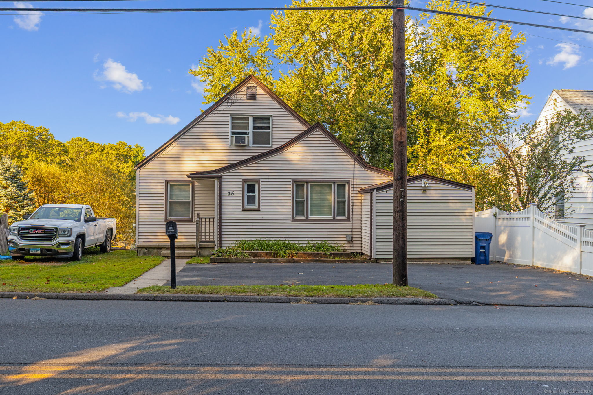35 Allings Crossing Road