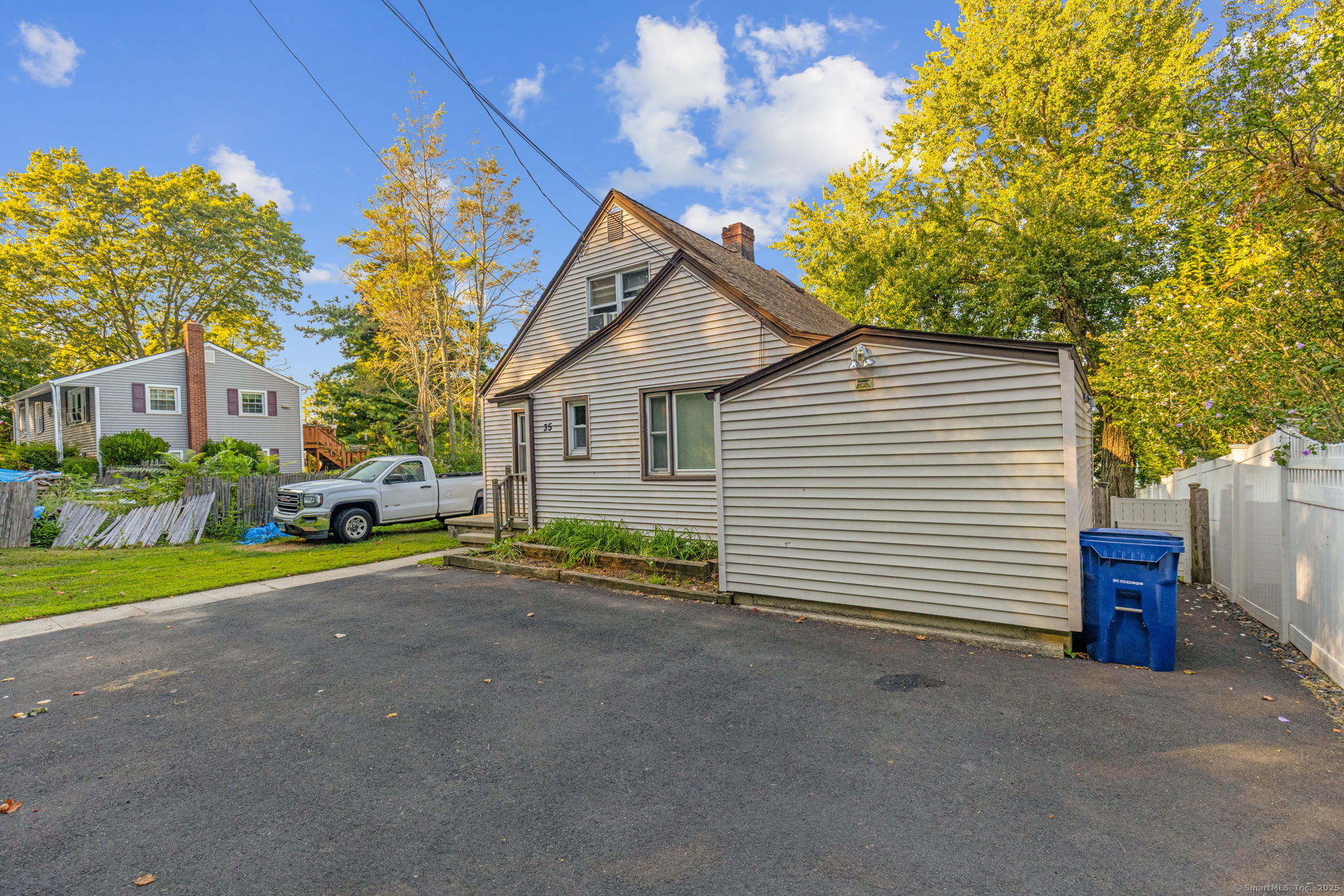 35 Allings Crossing Road