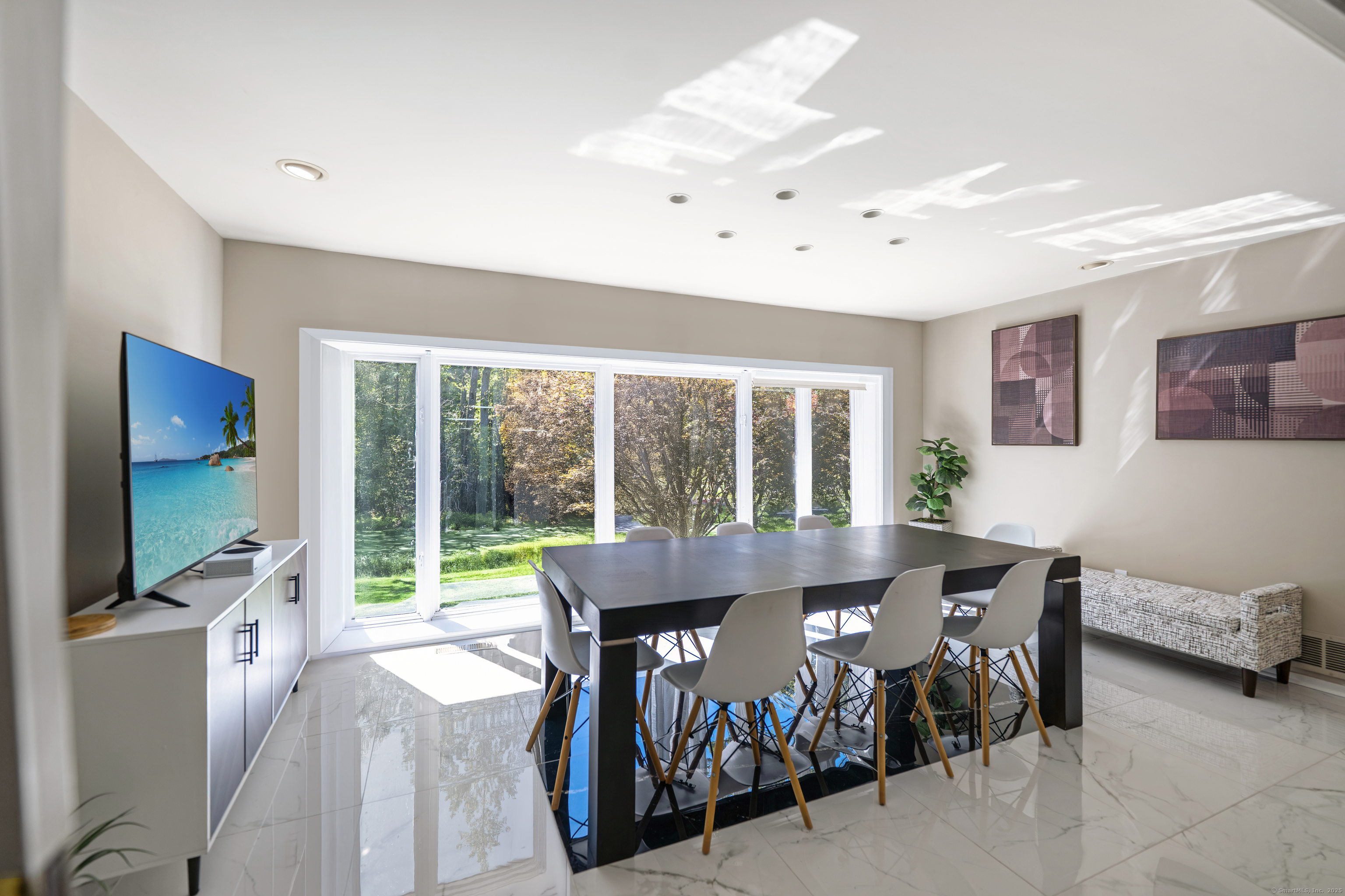 480 Riders Lane