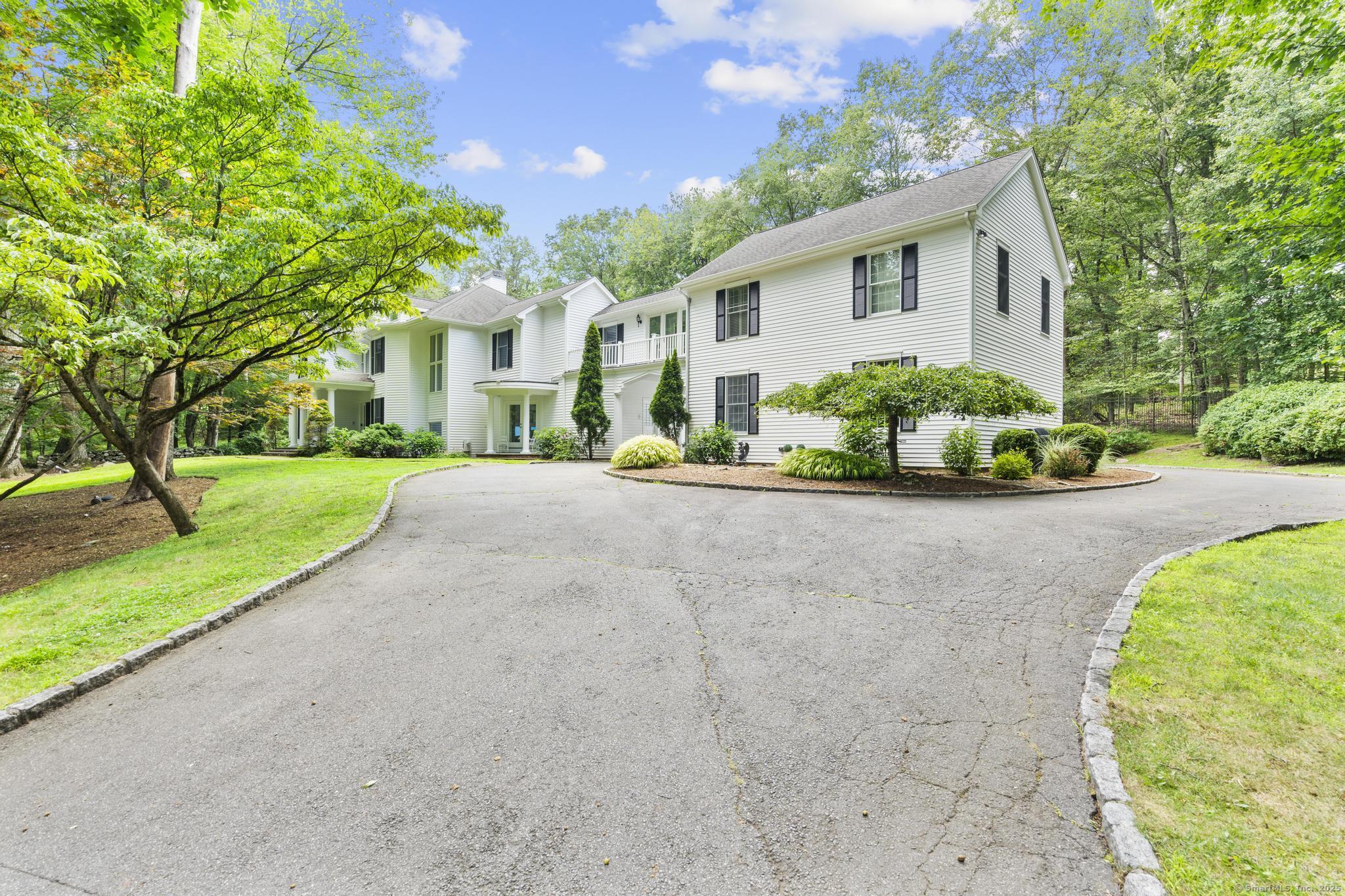 101 Brambley Hedge Circle