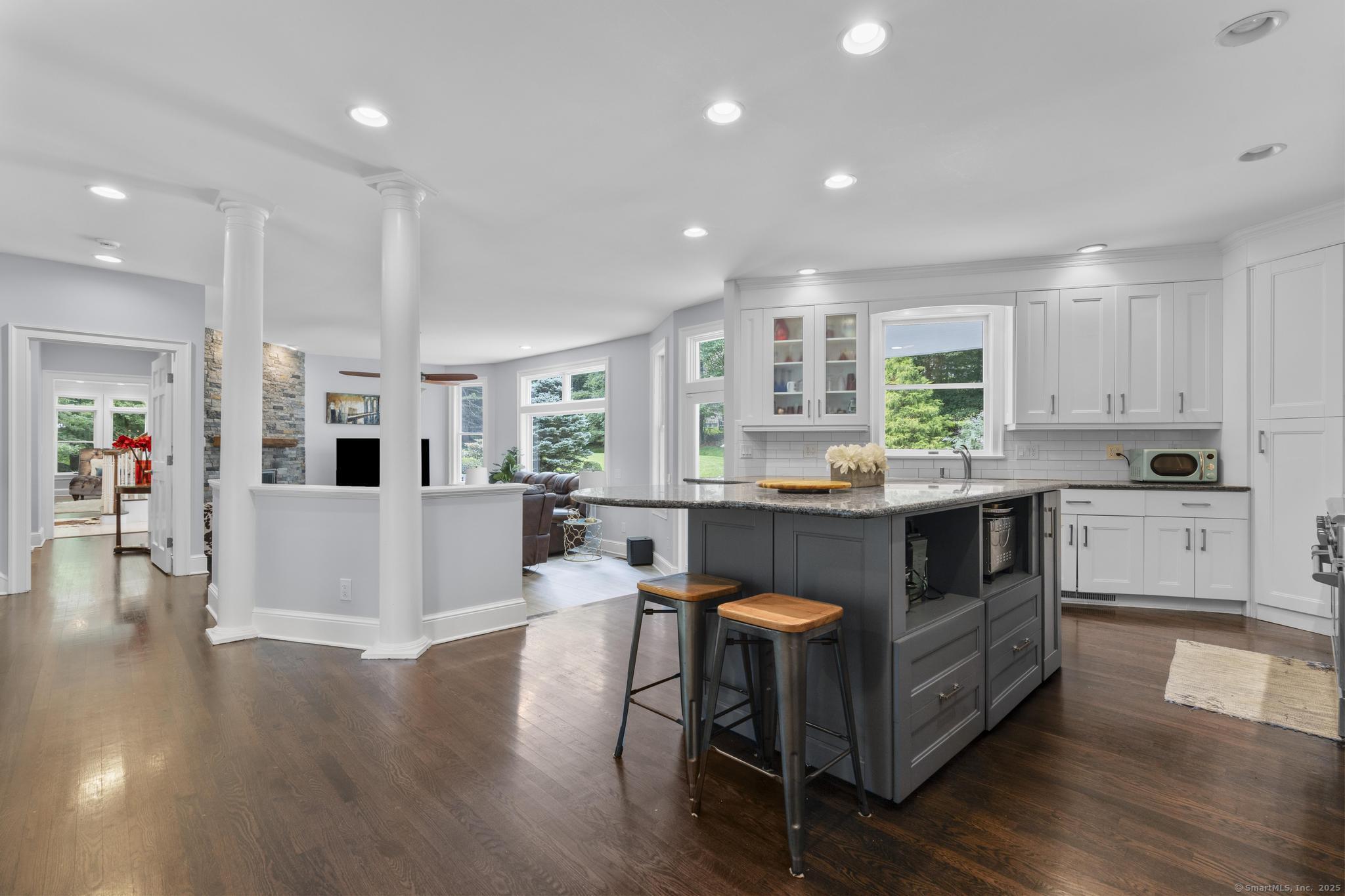 101 Brambley Hedge Circle