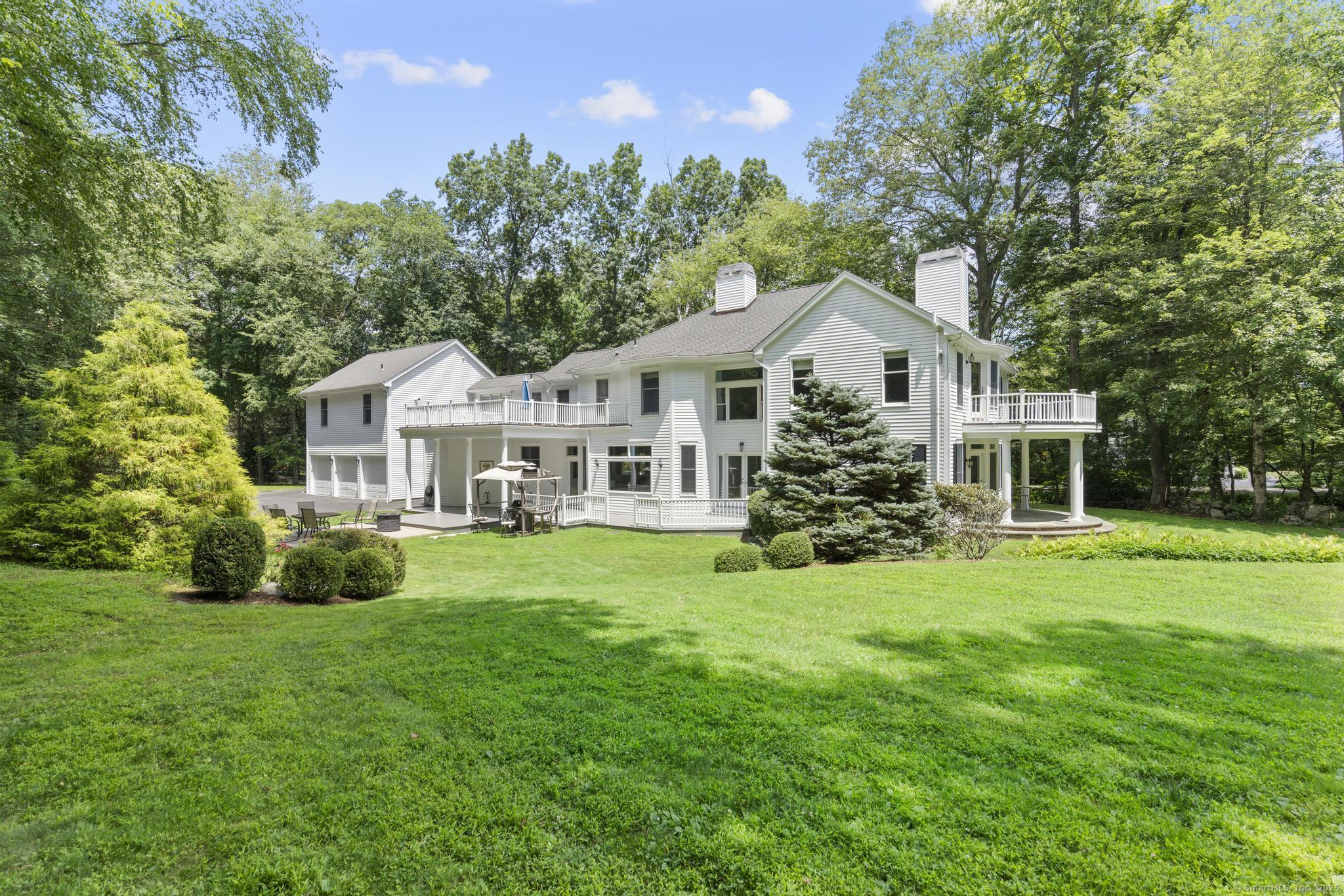 101 Brambley Hedge Circle