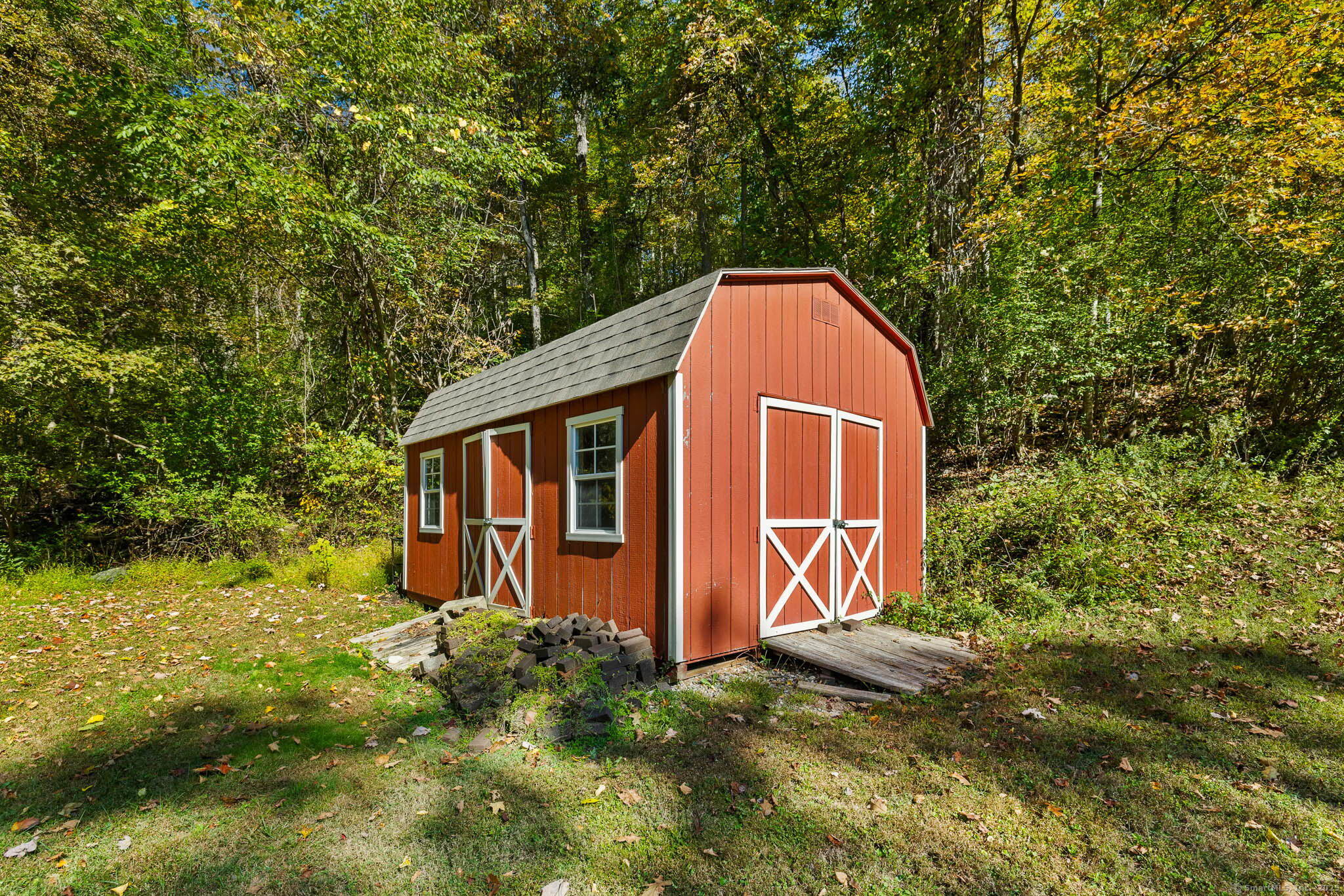 5 Woodbine Lane