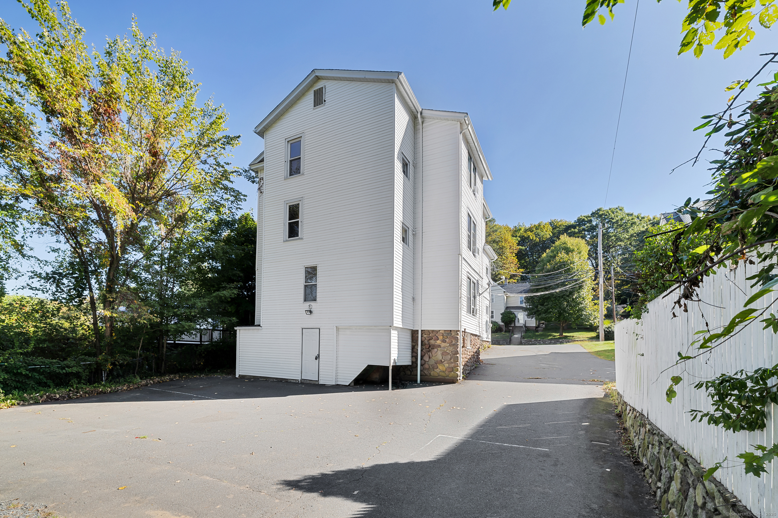 243 Oakland Street 1