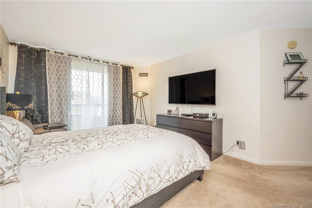25 Forest Street 9G