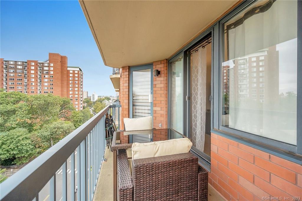 25 Forest Street 9G