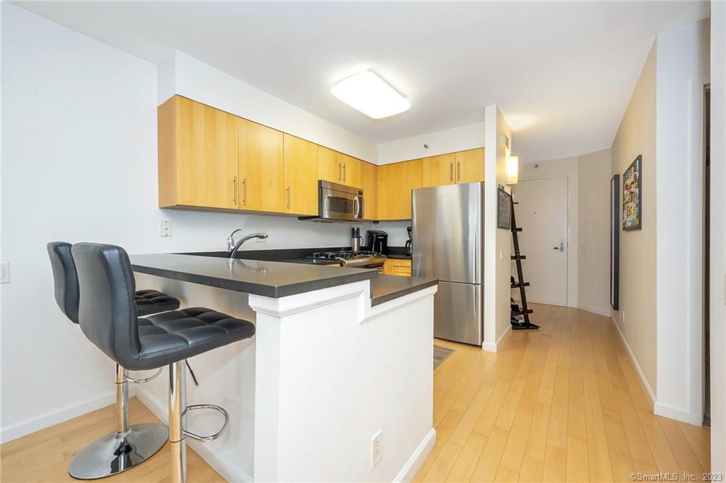 25 Forest Street 9G