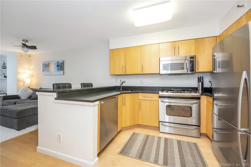 25 Forest Street 9G