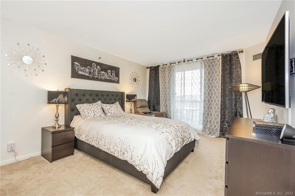 25 Forest Street 9G