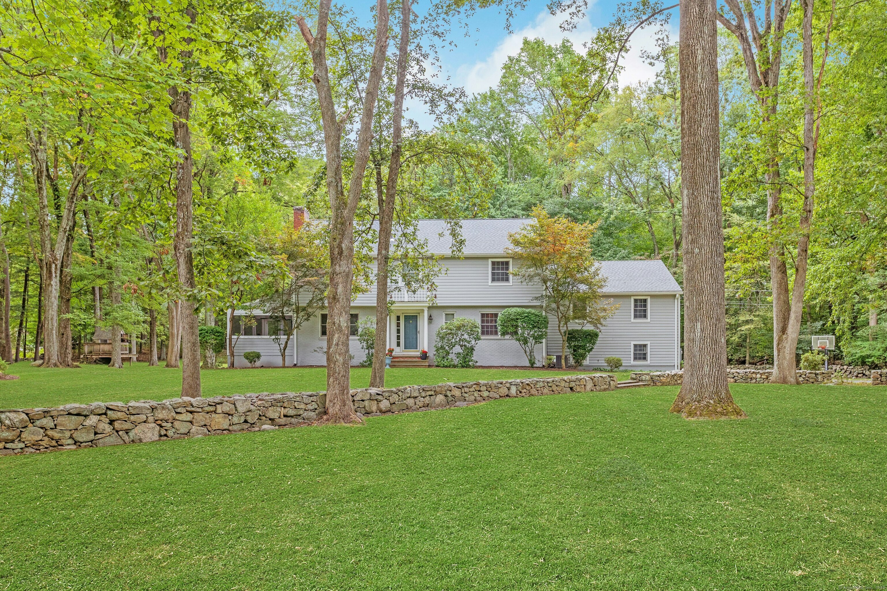 95 Foxwood Road