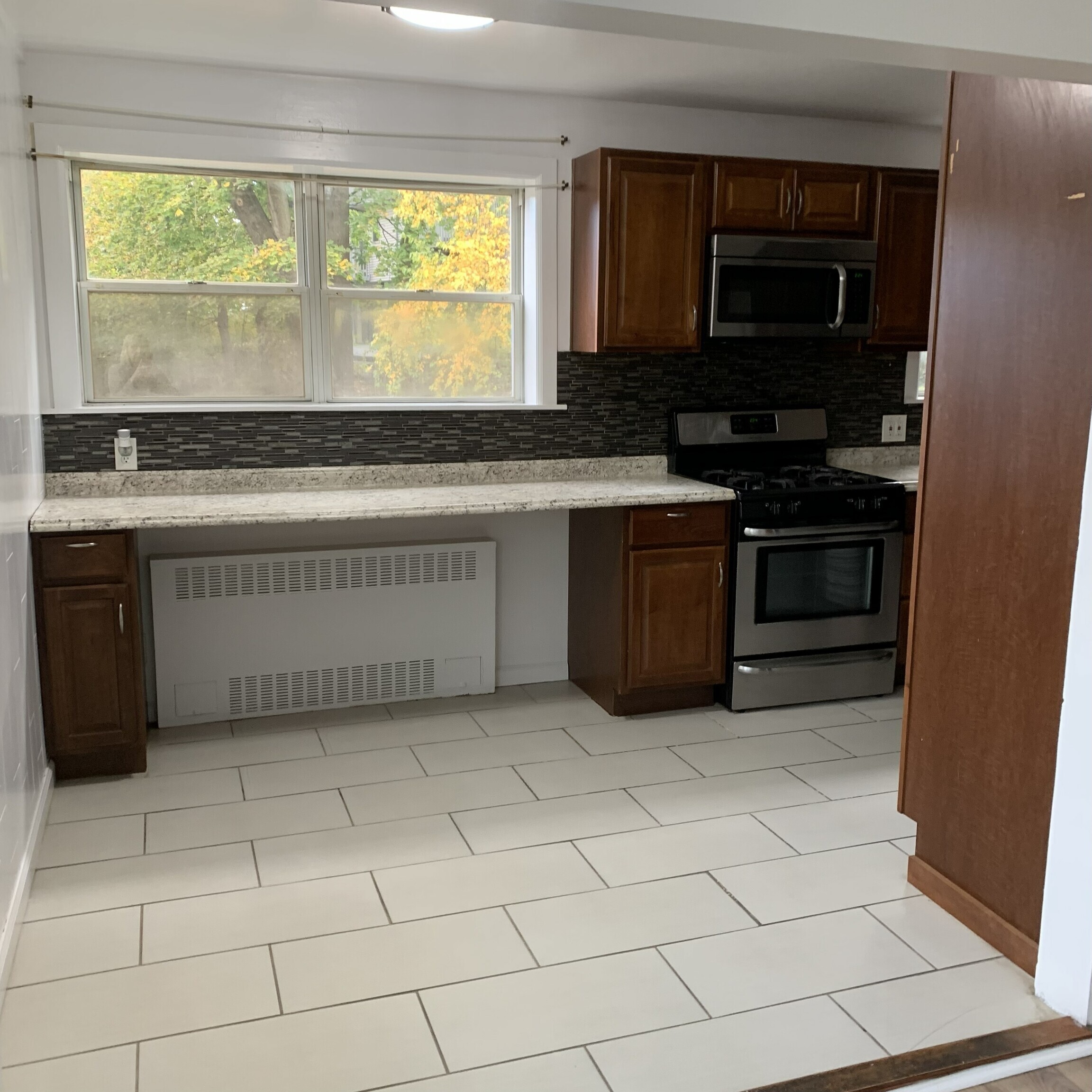 11 Bedford Avenue APT J1