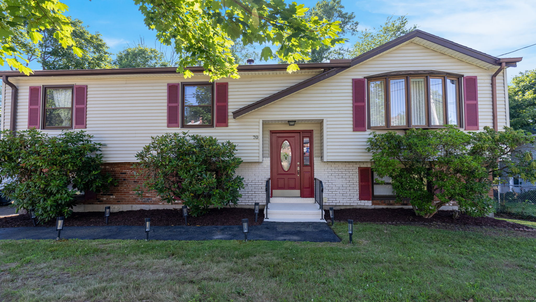 70 Island Lane