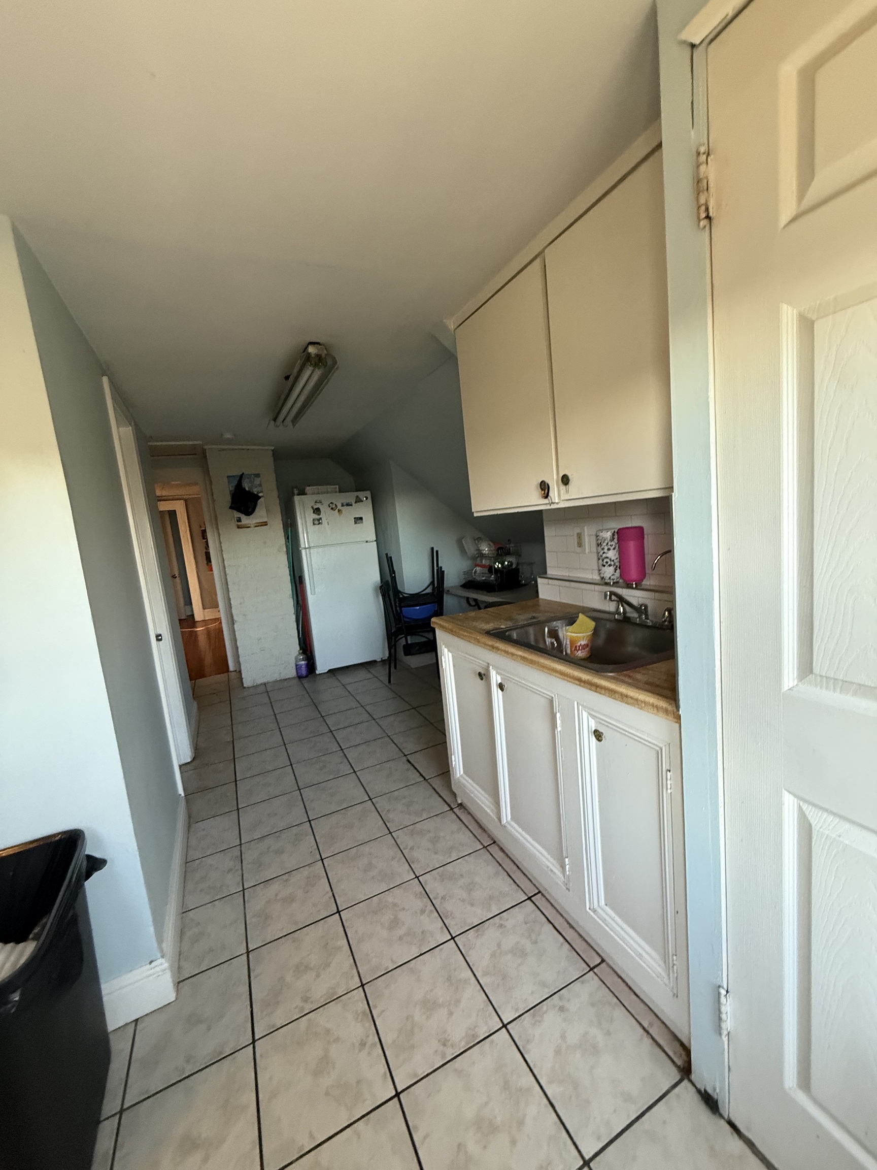 87 Manhattan Avenue 3rd floor