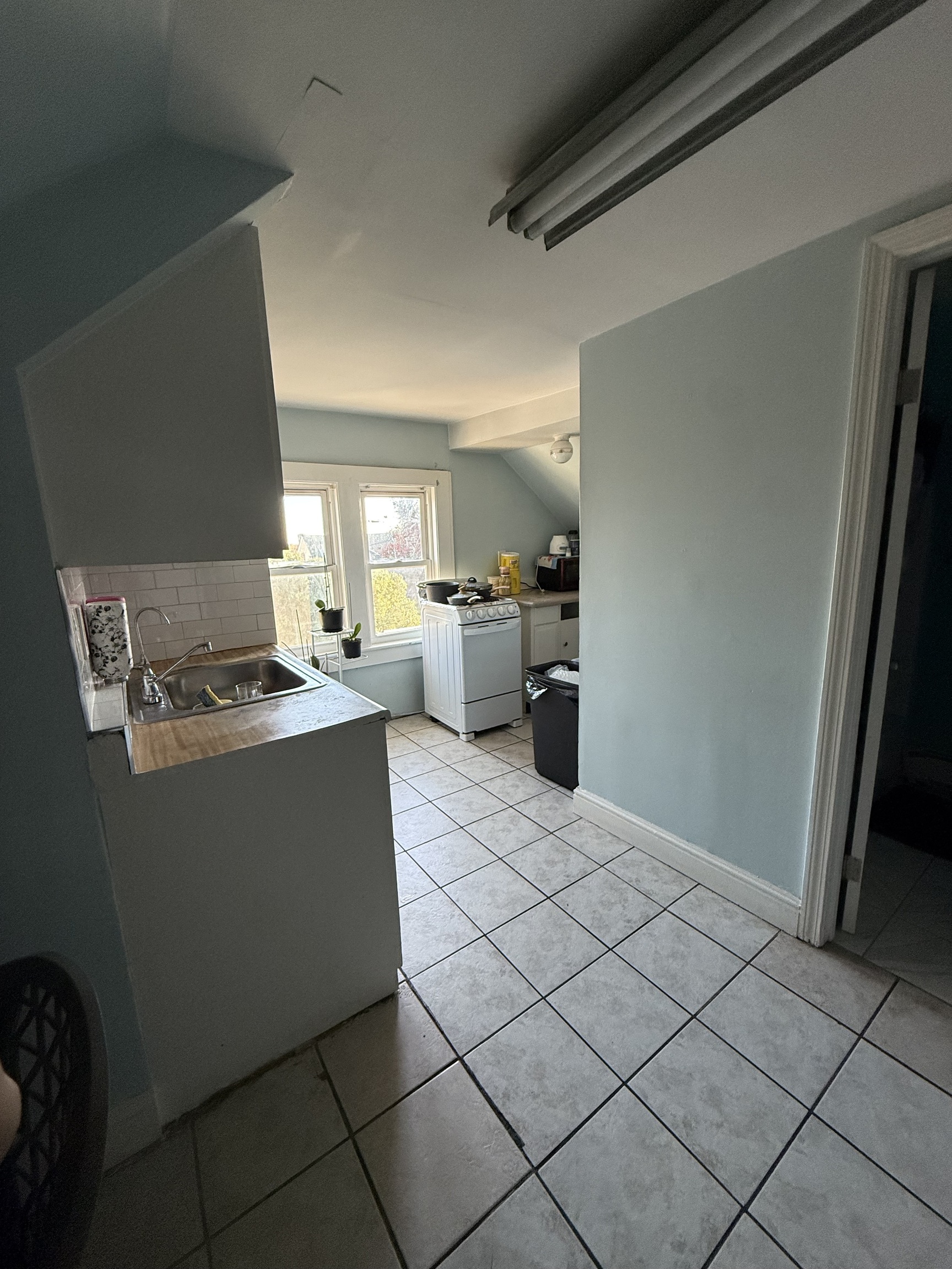 87 Manhattan Avenue 3rd floor