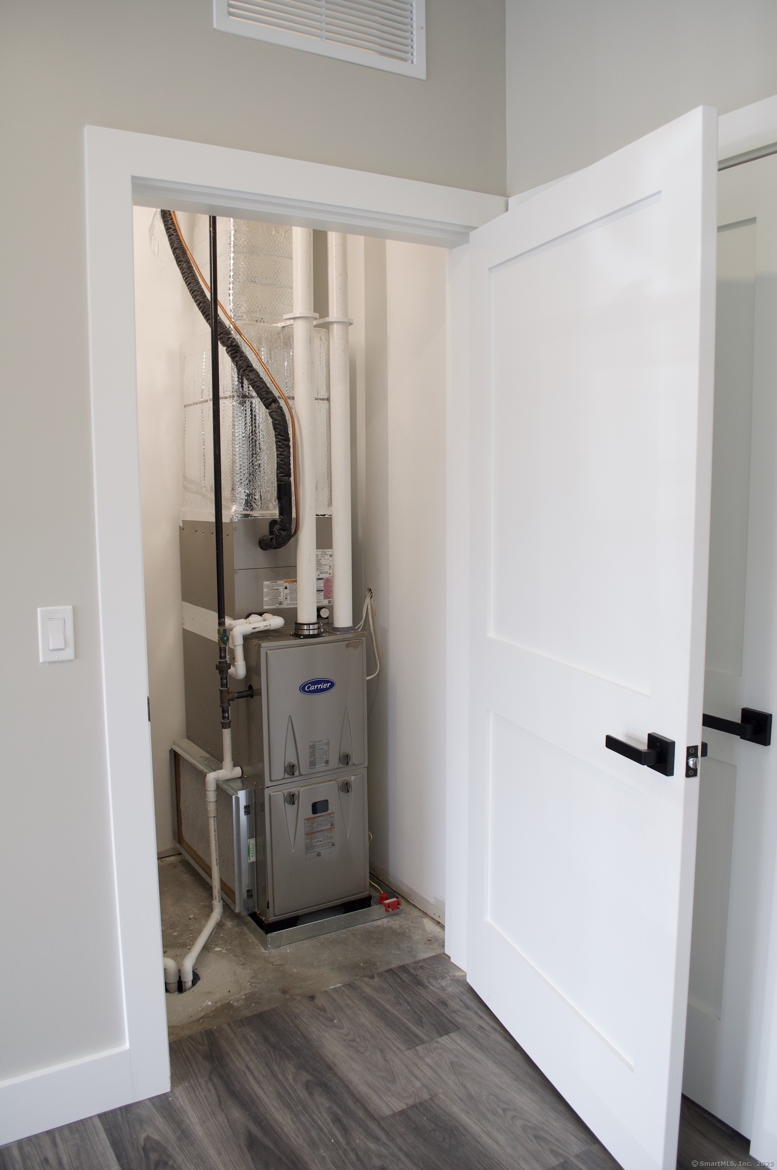 243 Echo Lake Road B6