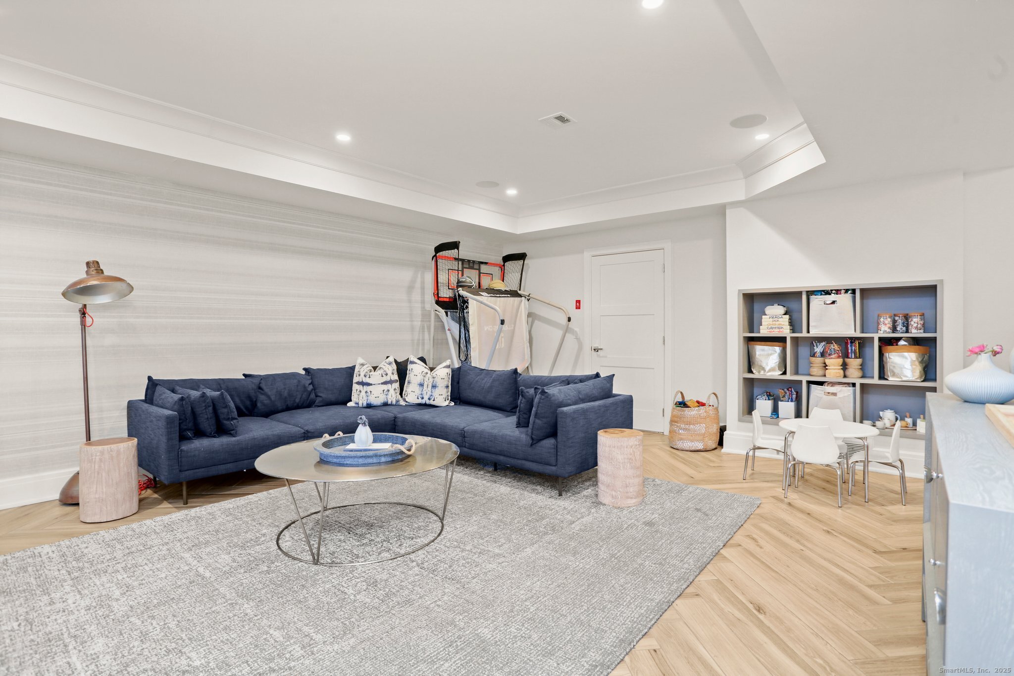 4 Vani Court