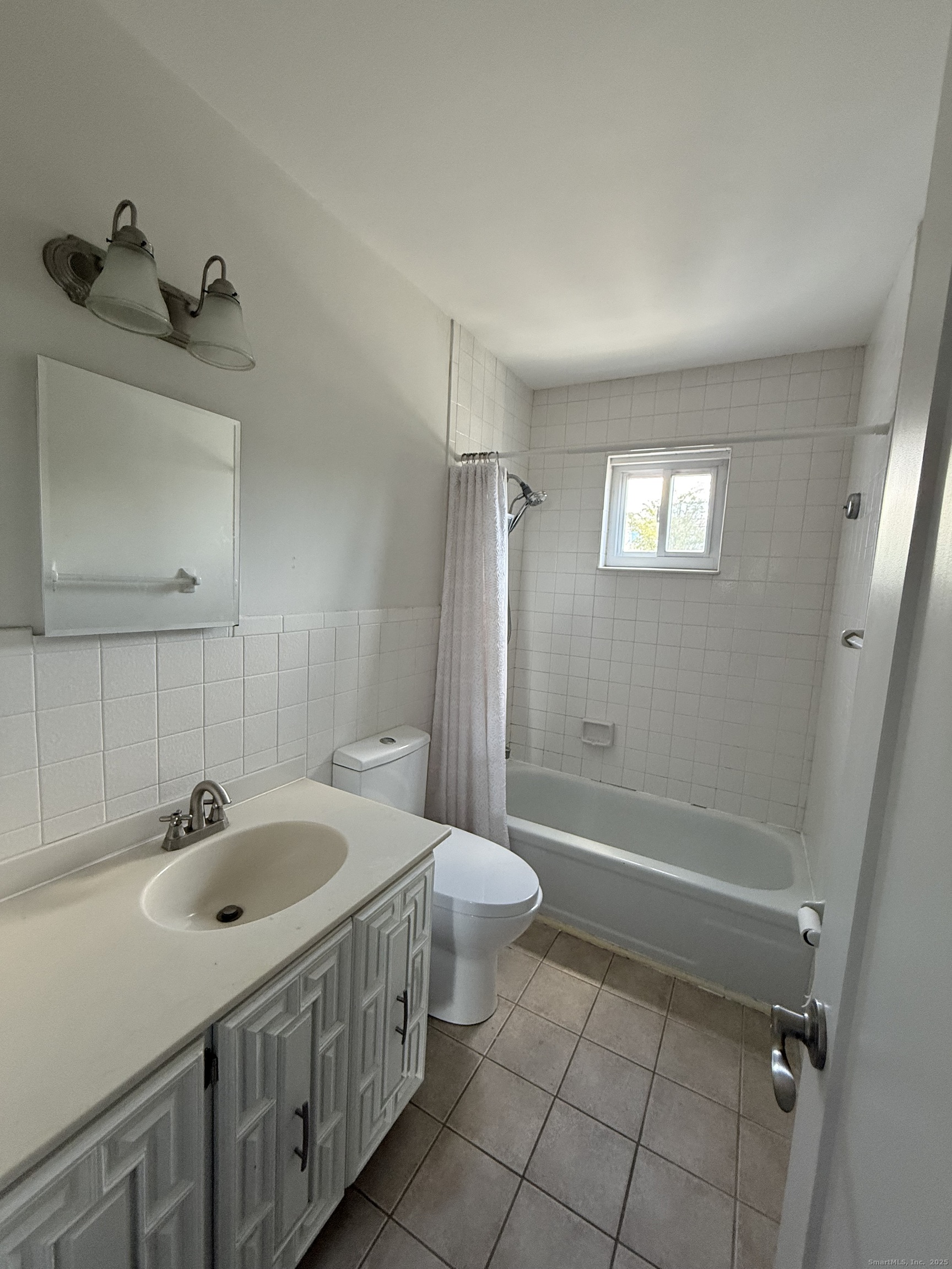 14-1/2 Fairview Avenue C7