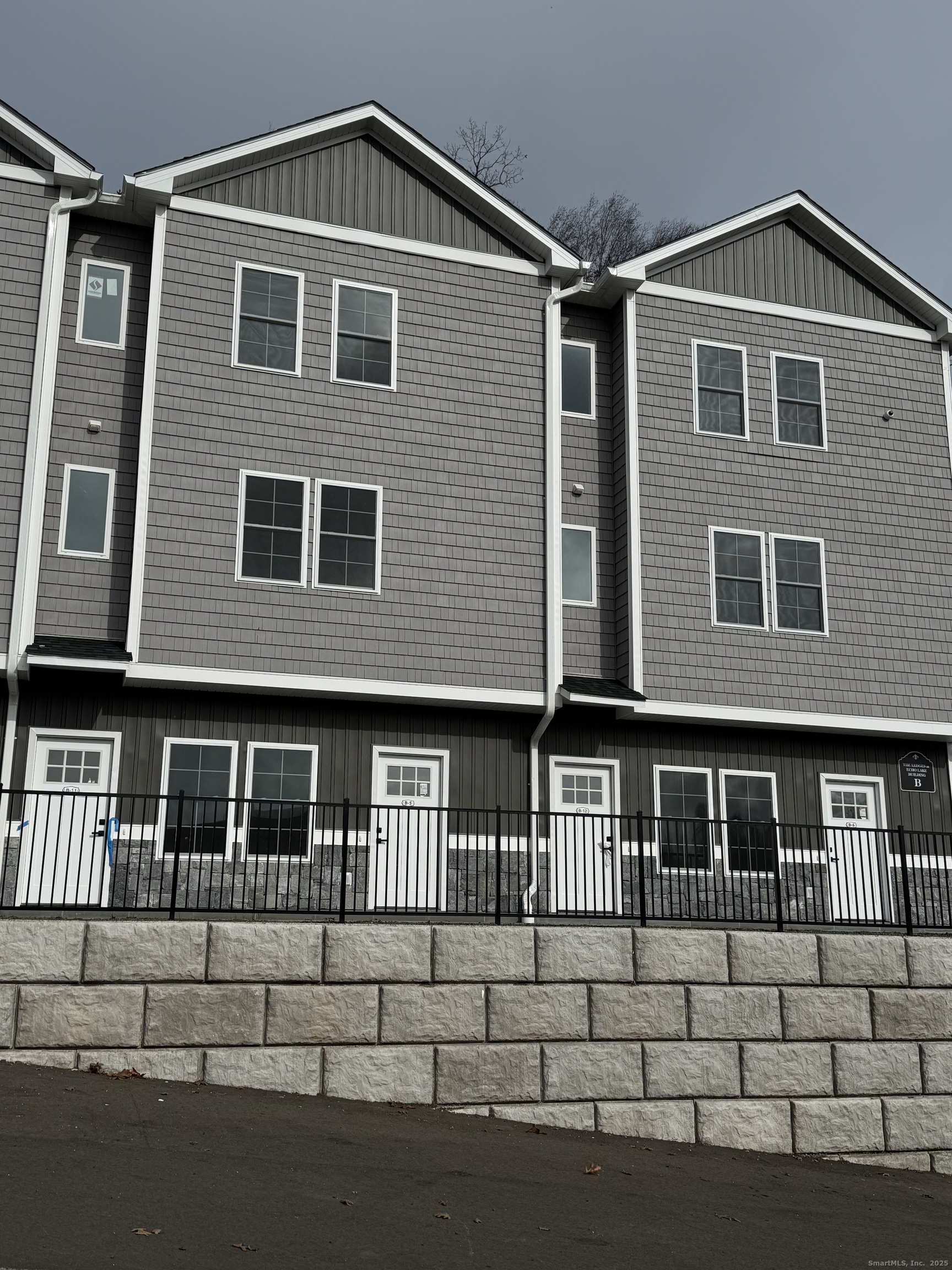 243 Echo Lake Road B11
