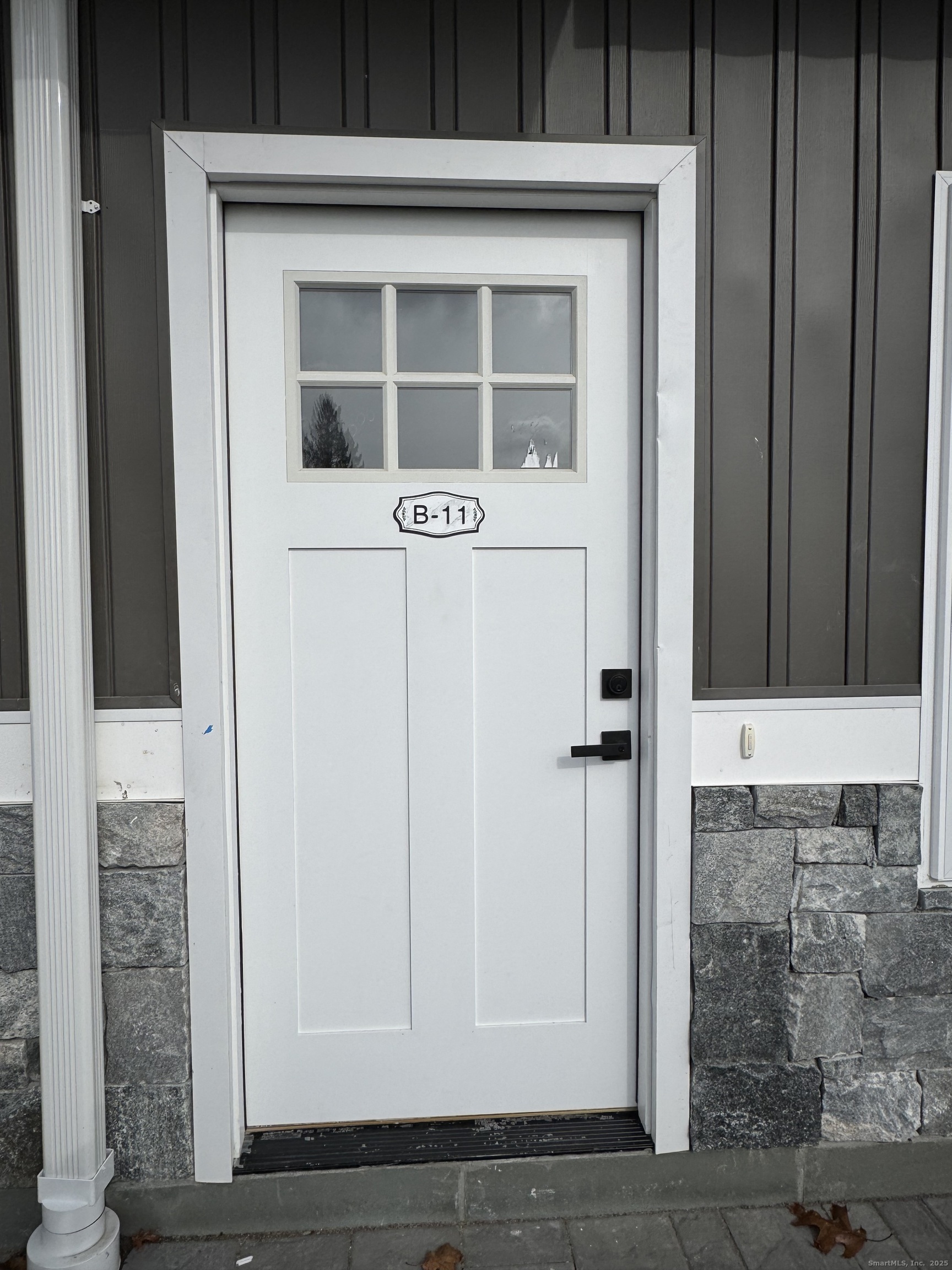 243 Echo Lake Road B11