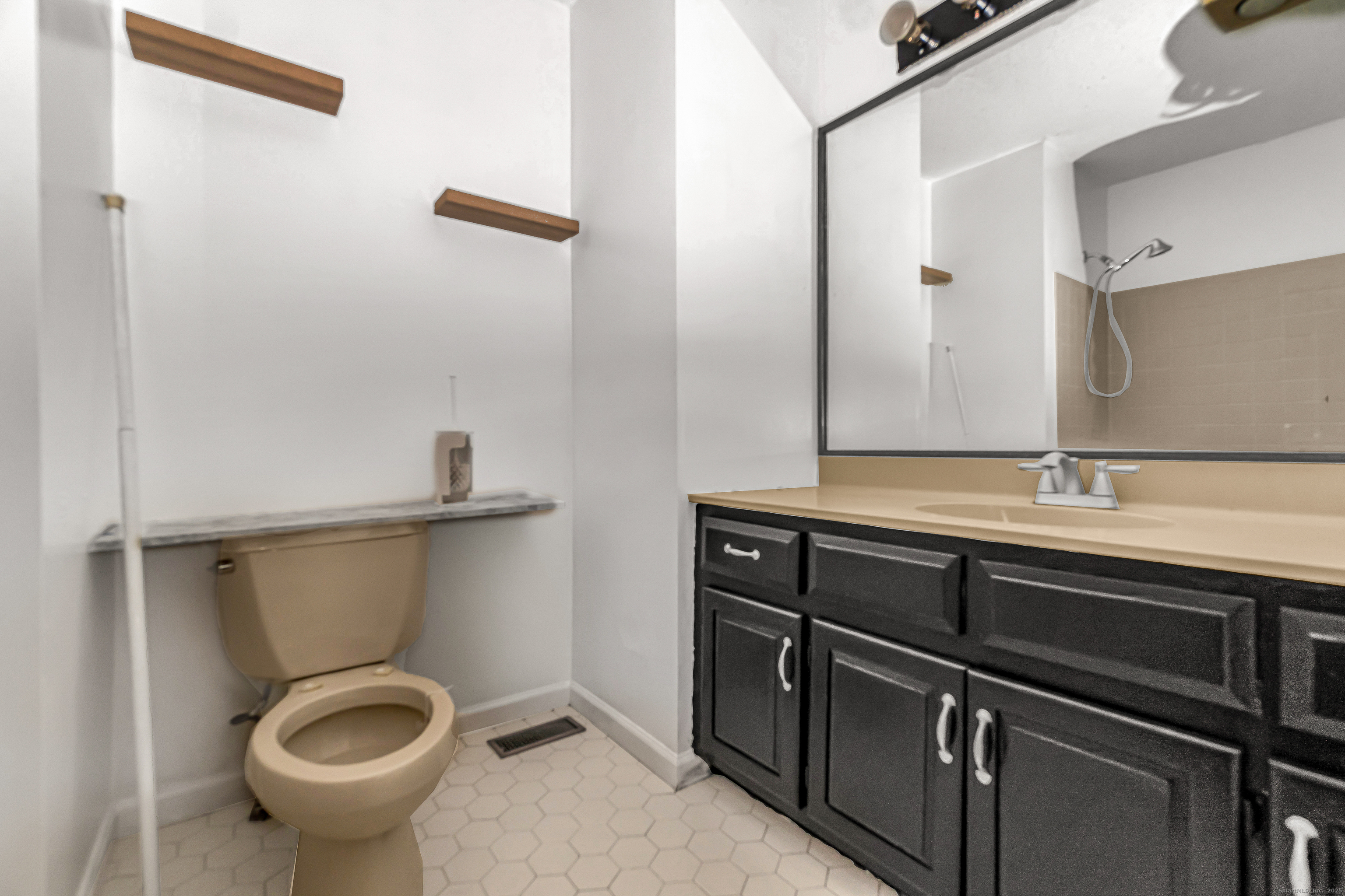 27 Crows Nest Lane 8F