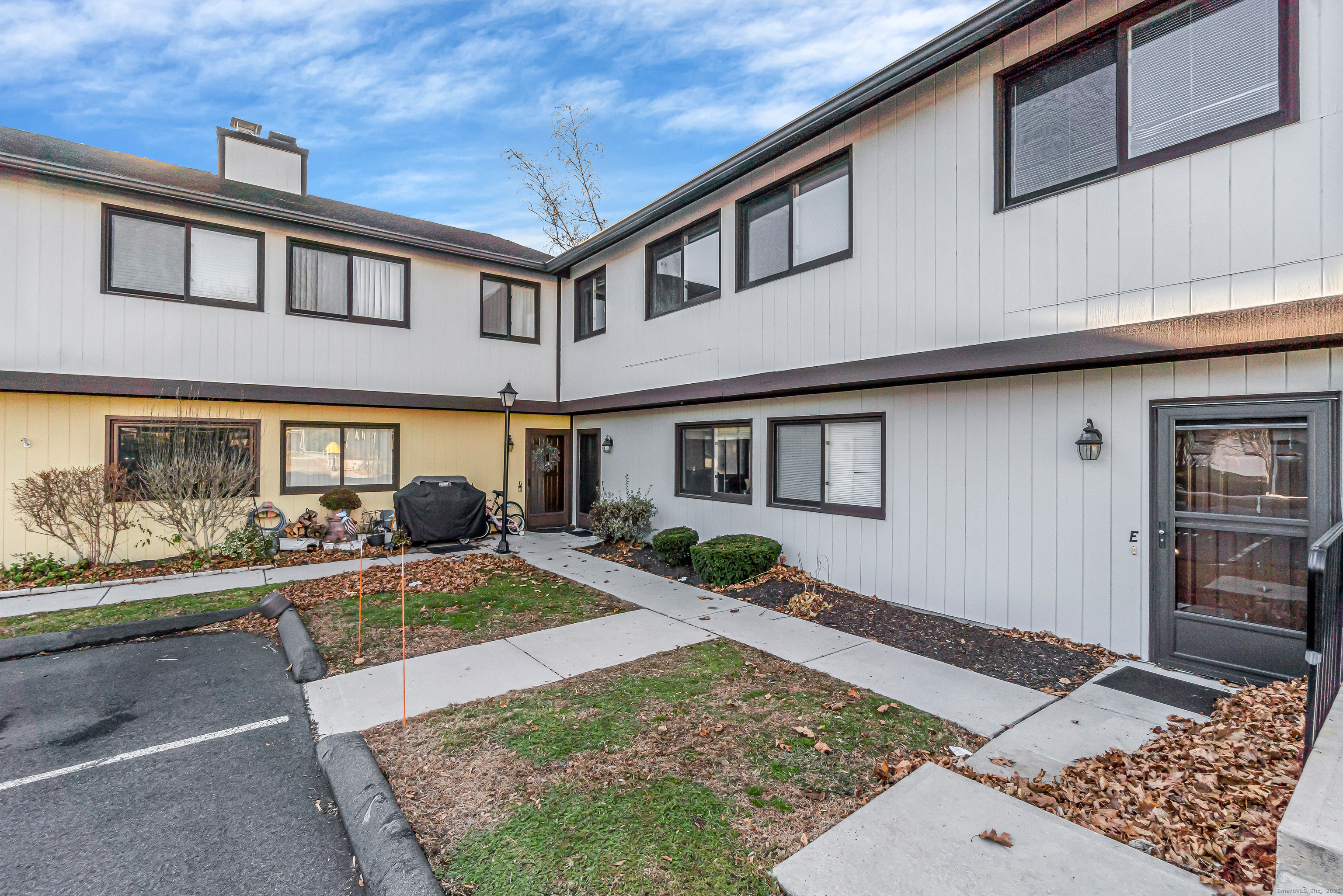 27 Crows Nest Lane 8F