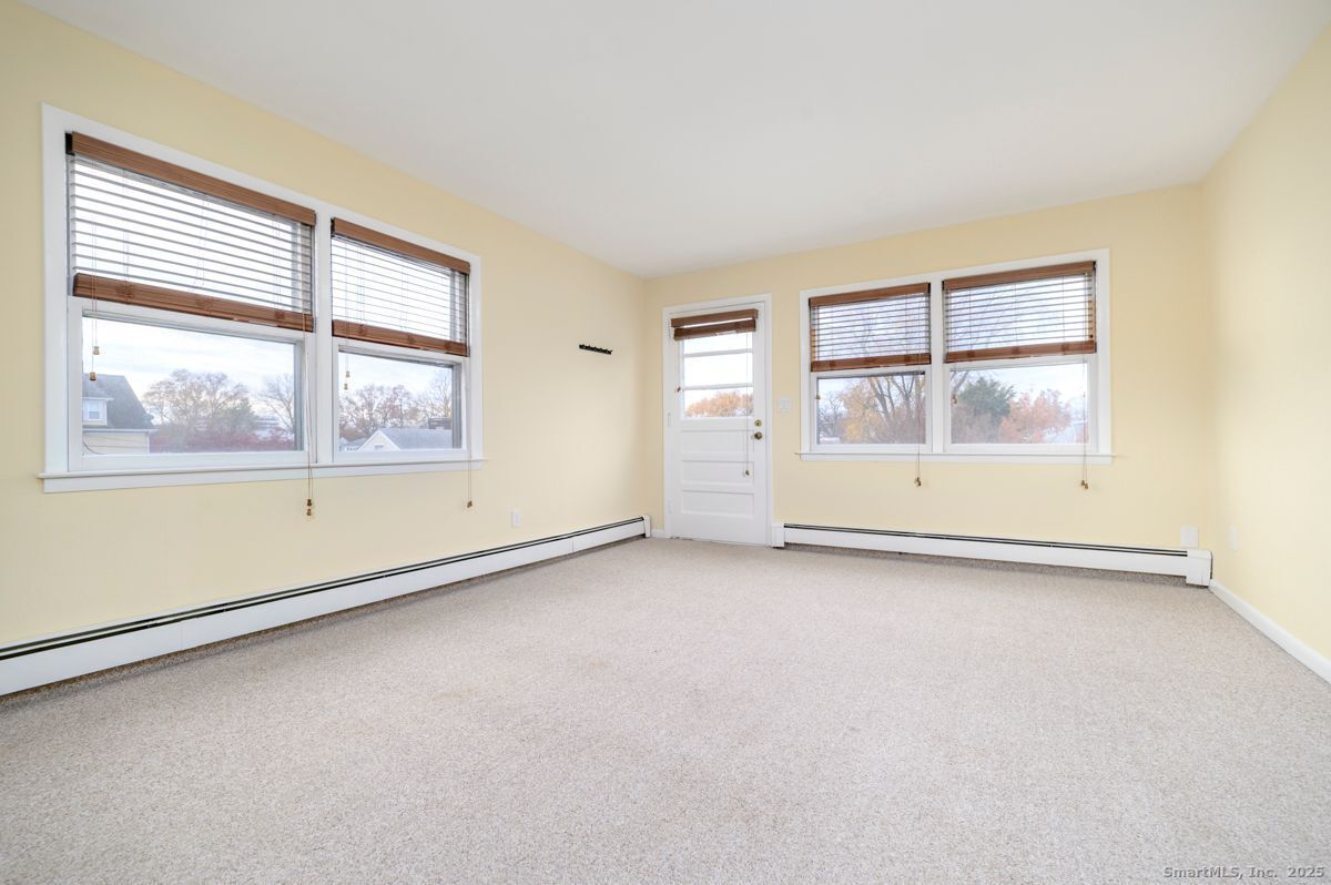 75 Soundview Avenue
