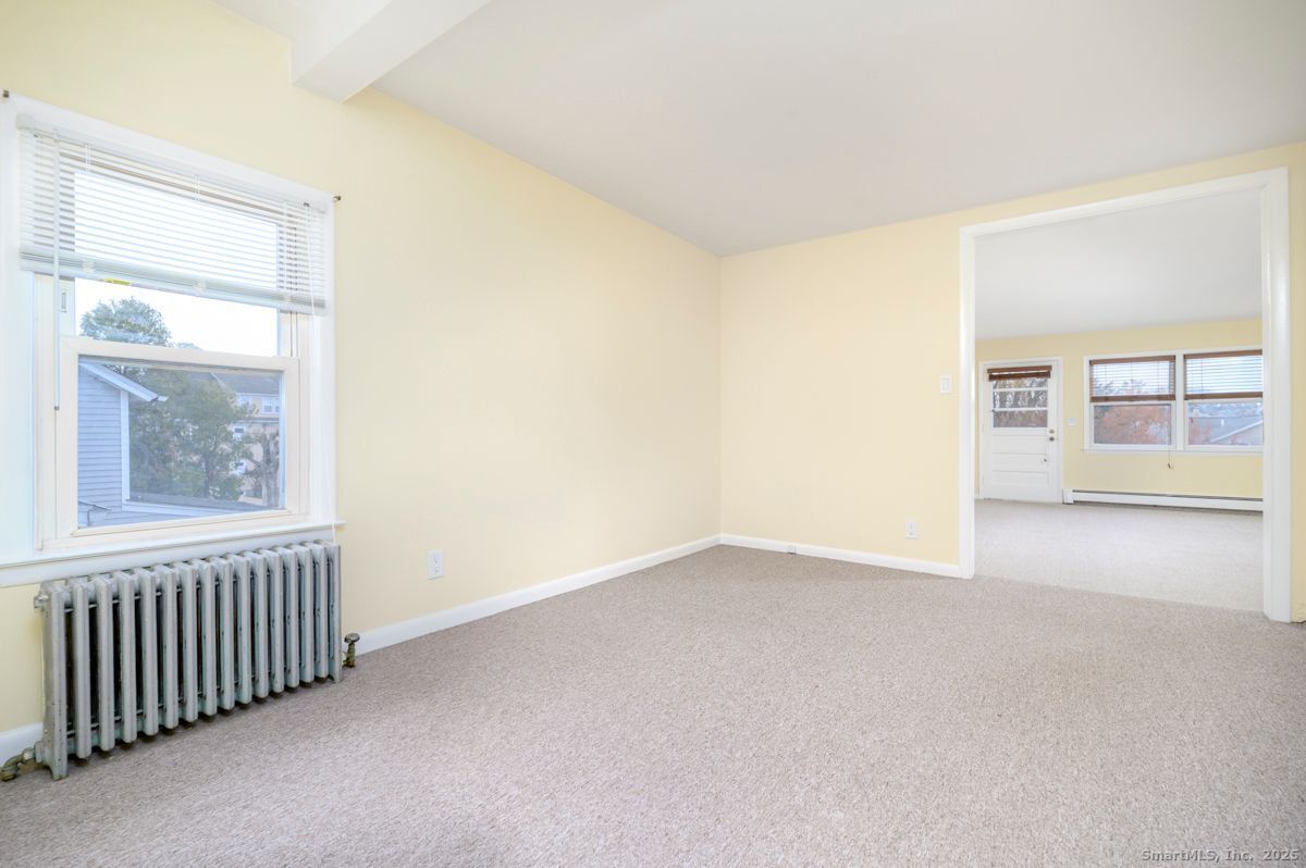 75 Soundview Avenue