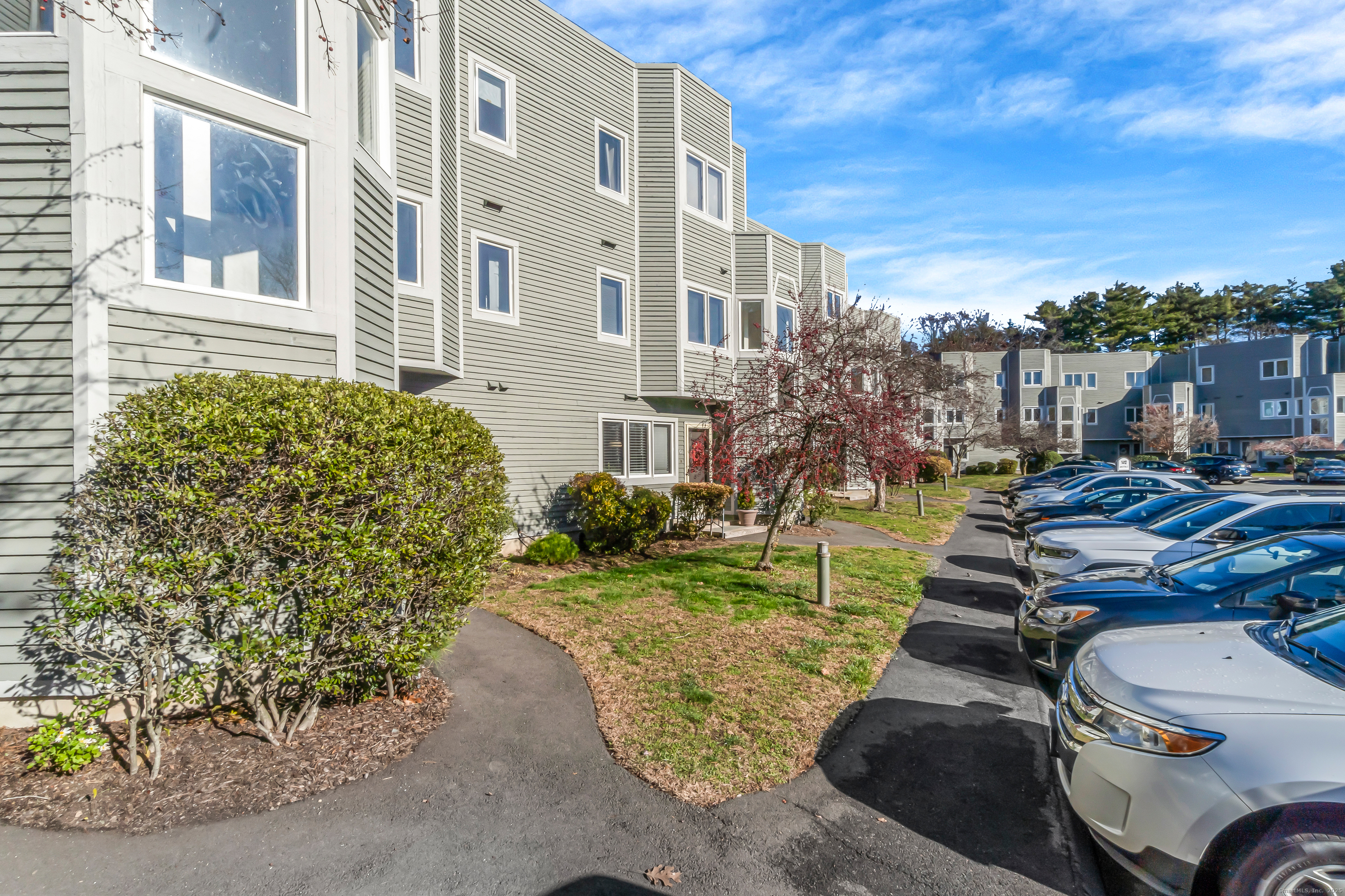 1412 Whitney Avenue APT F3