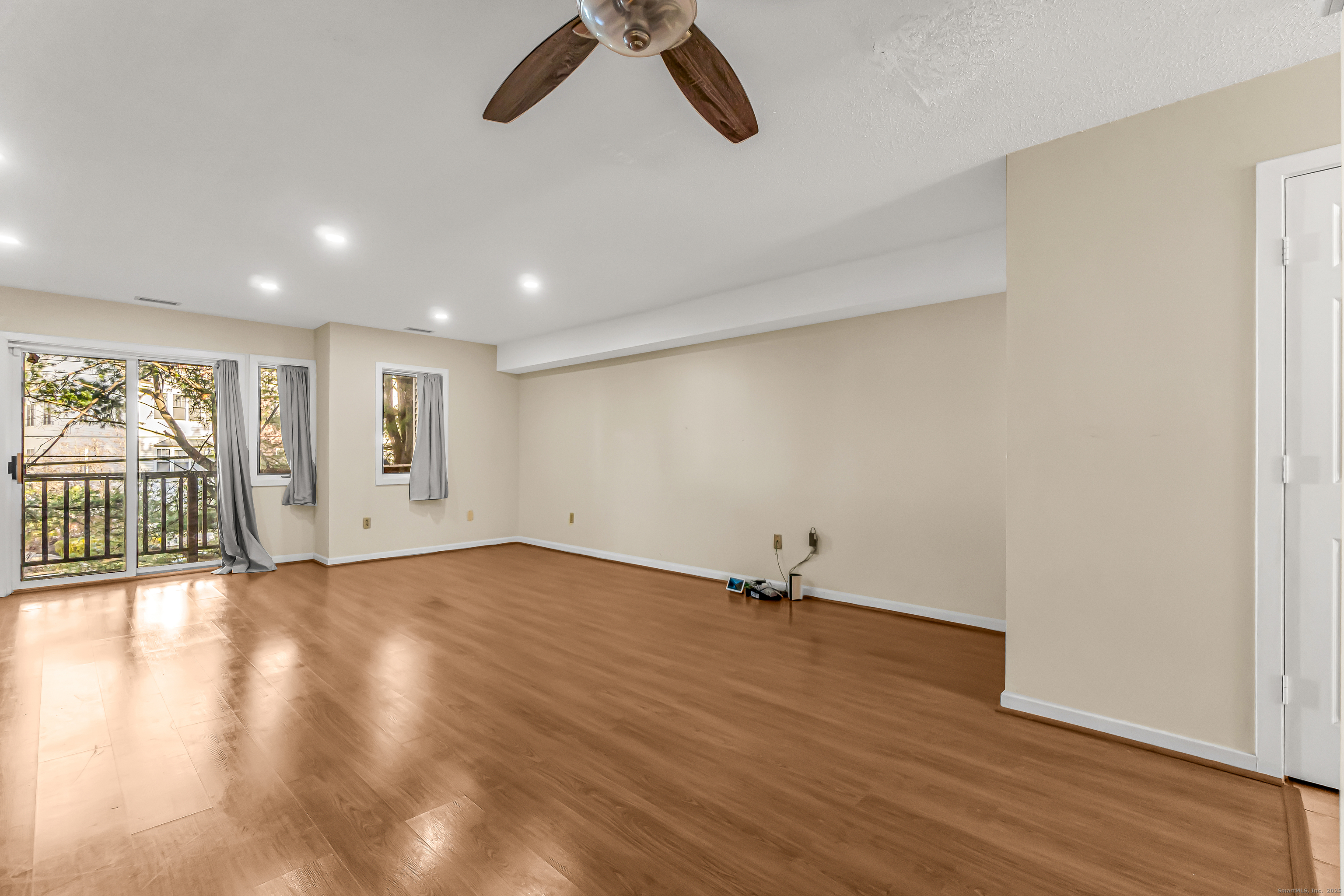 1412 Whitney Avenue APT F3