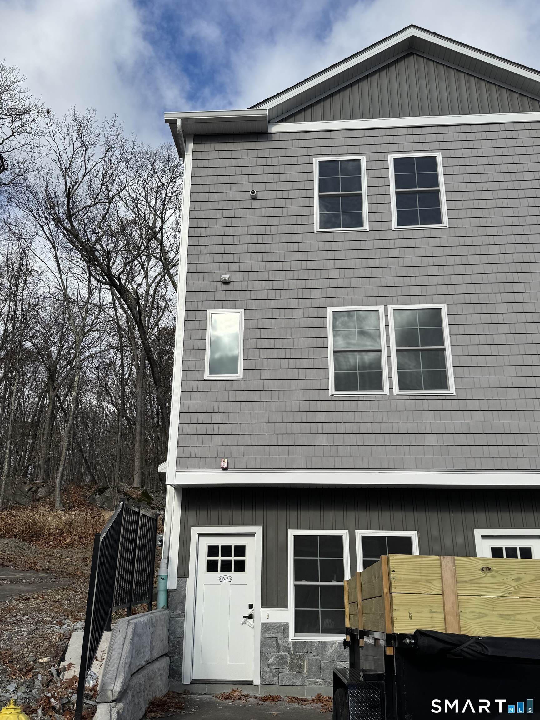 243 Echo Lake Road B7