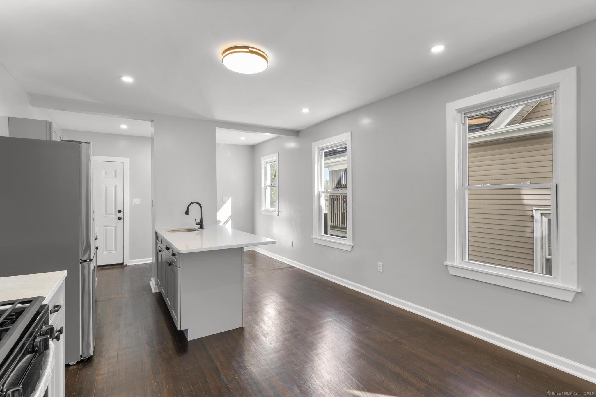 230 Cooke Street 2