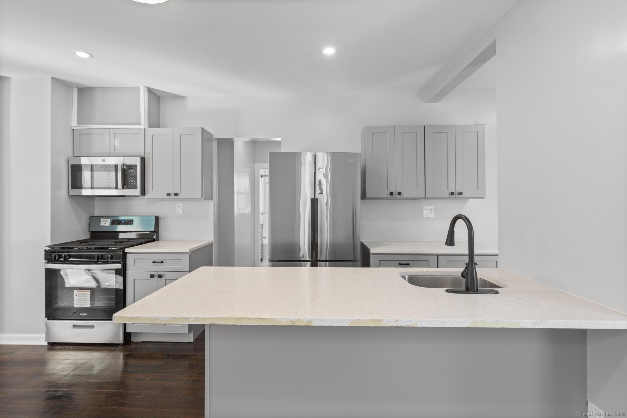 230 Cooke Street 2