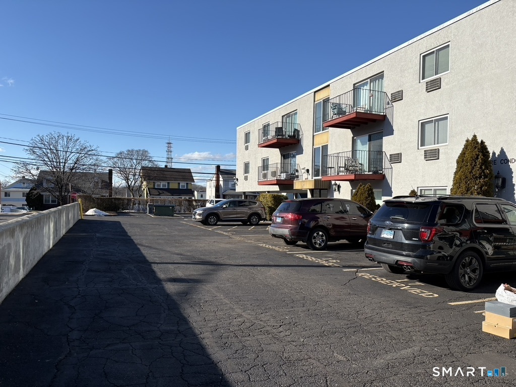 12 Tuttle Street APT 1 C