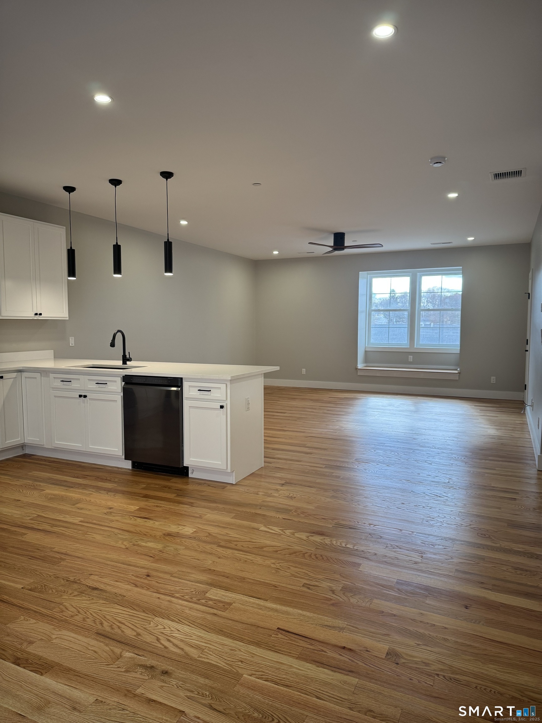 243 Echo Lake Road B10