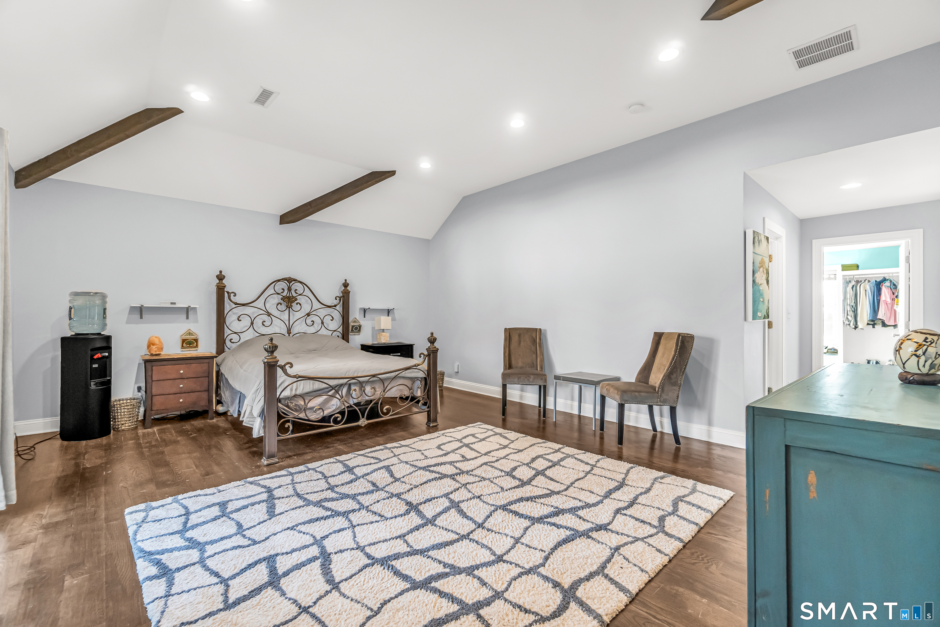 24 Anderson Avenue