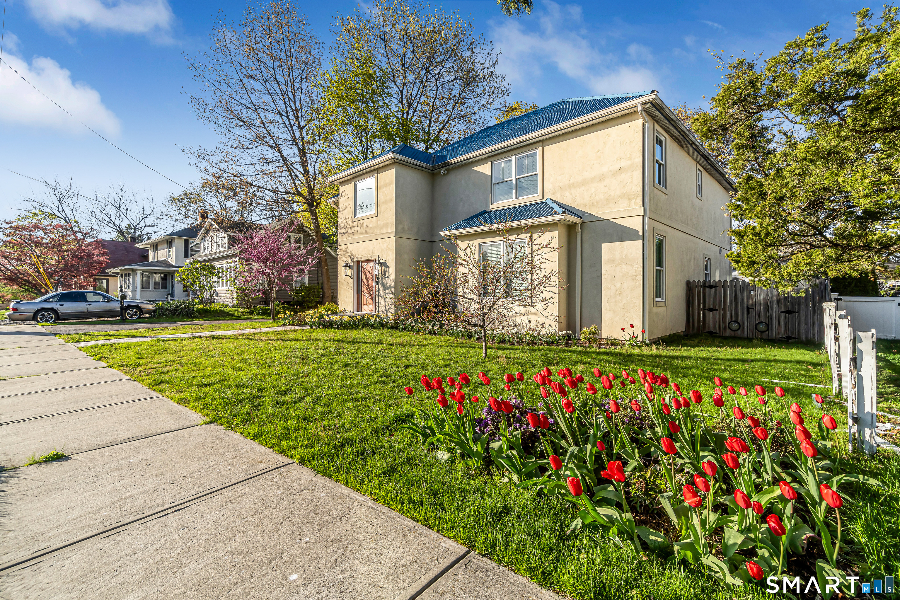 24 Anderson Avenue