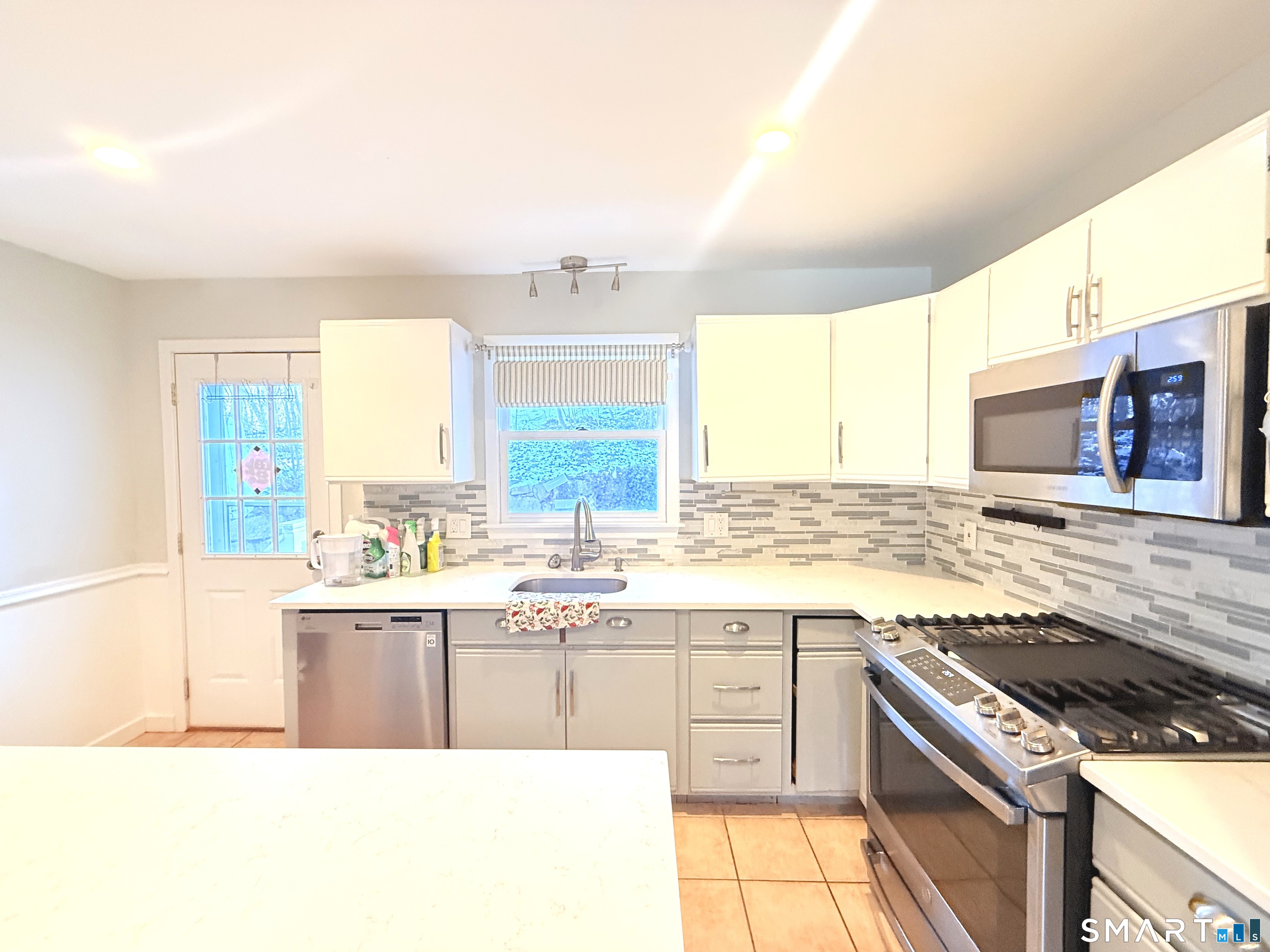 4 Hill Court B