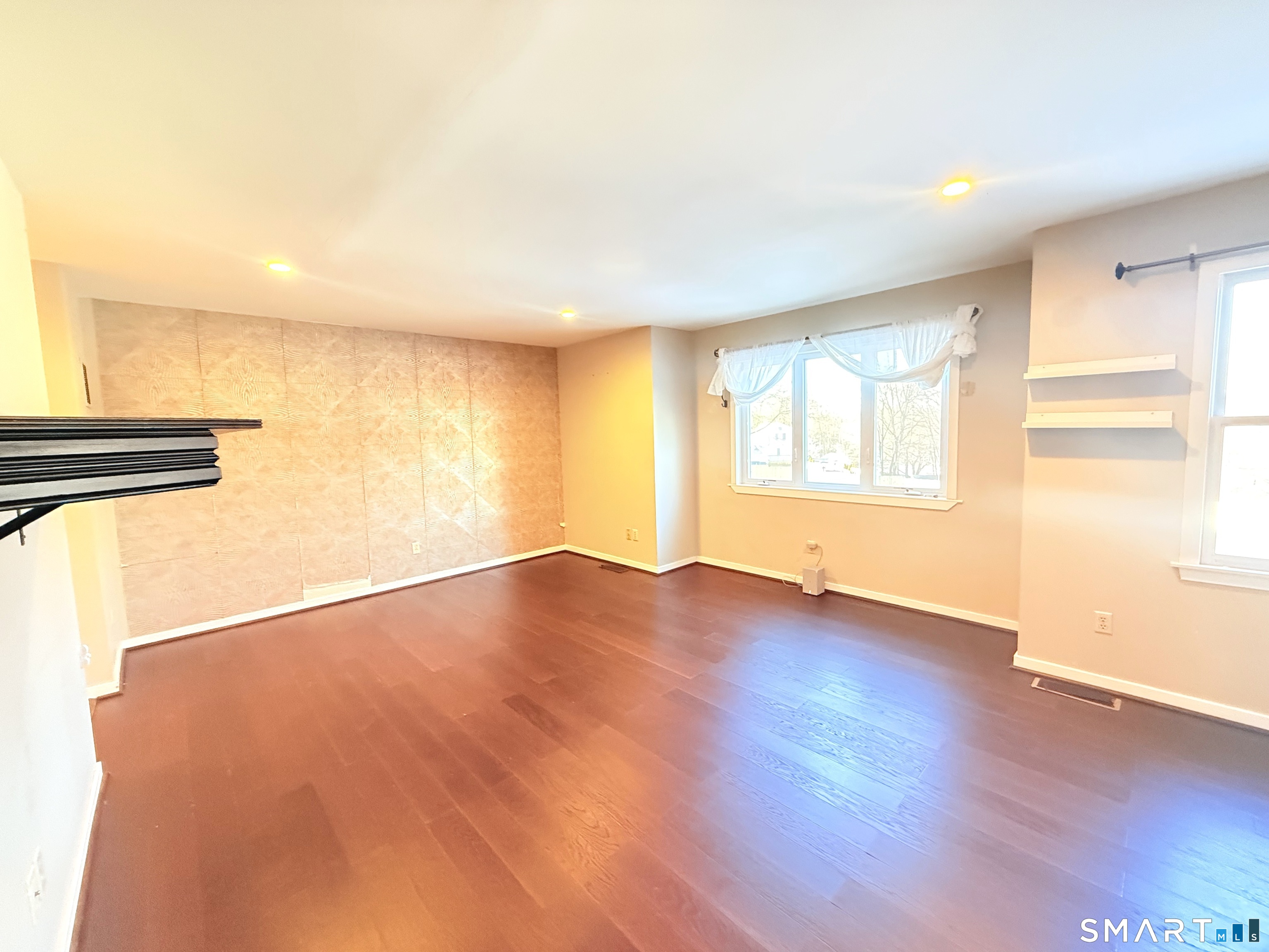 4 Hill Court B