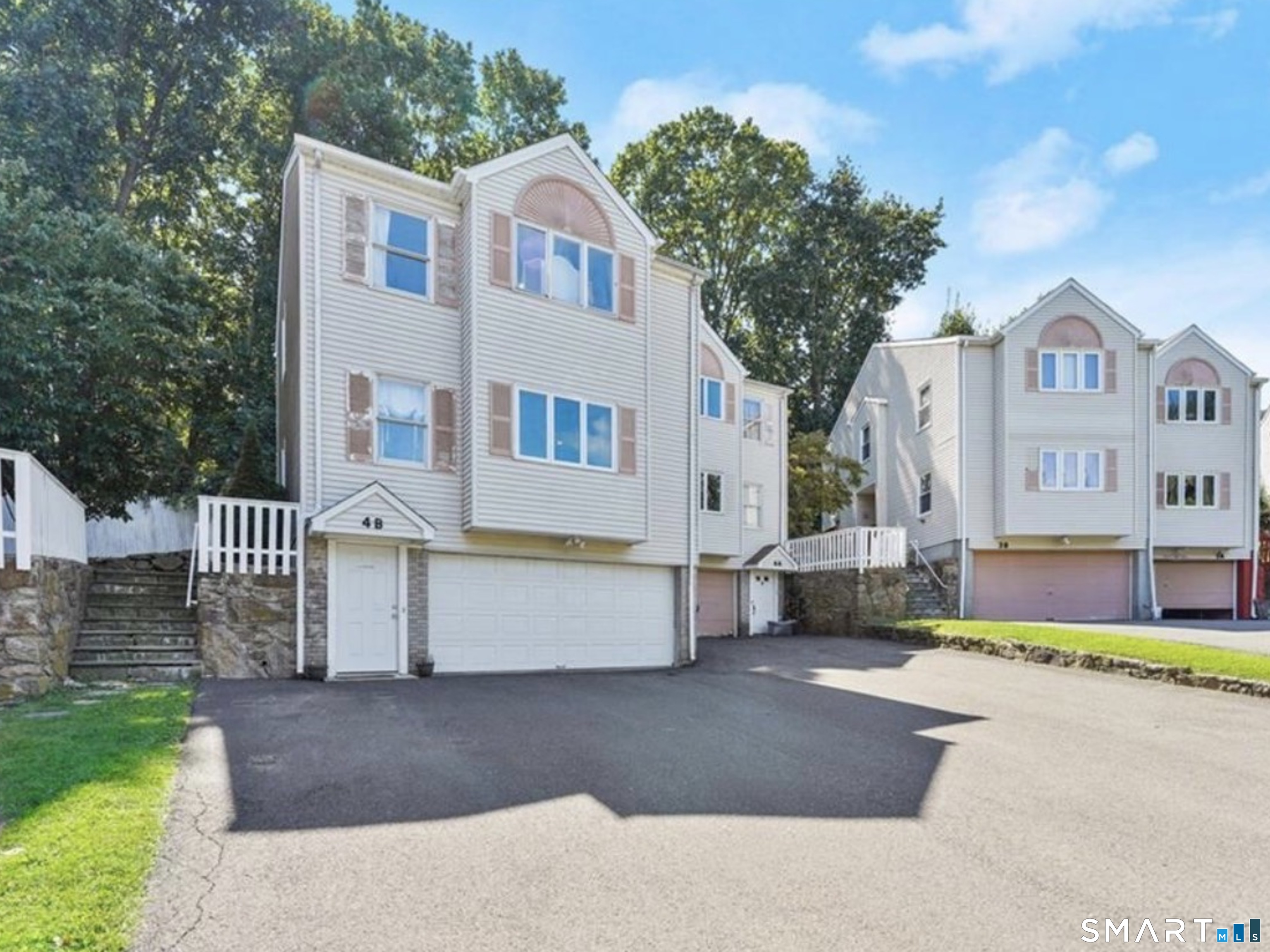 4 Hill Court B